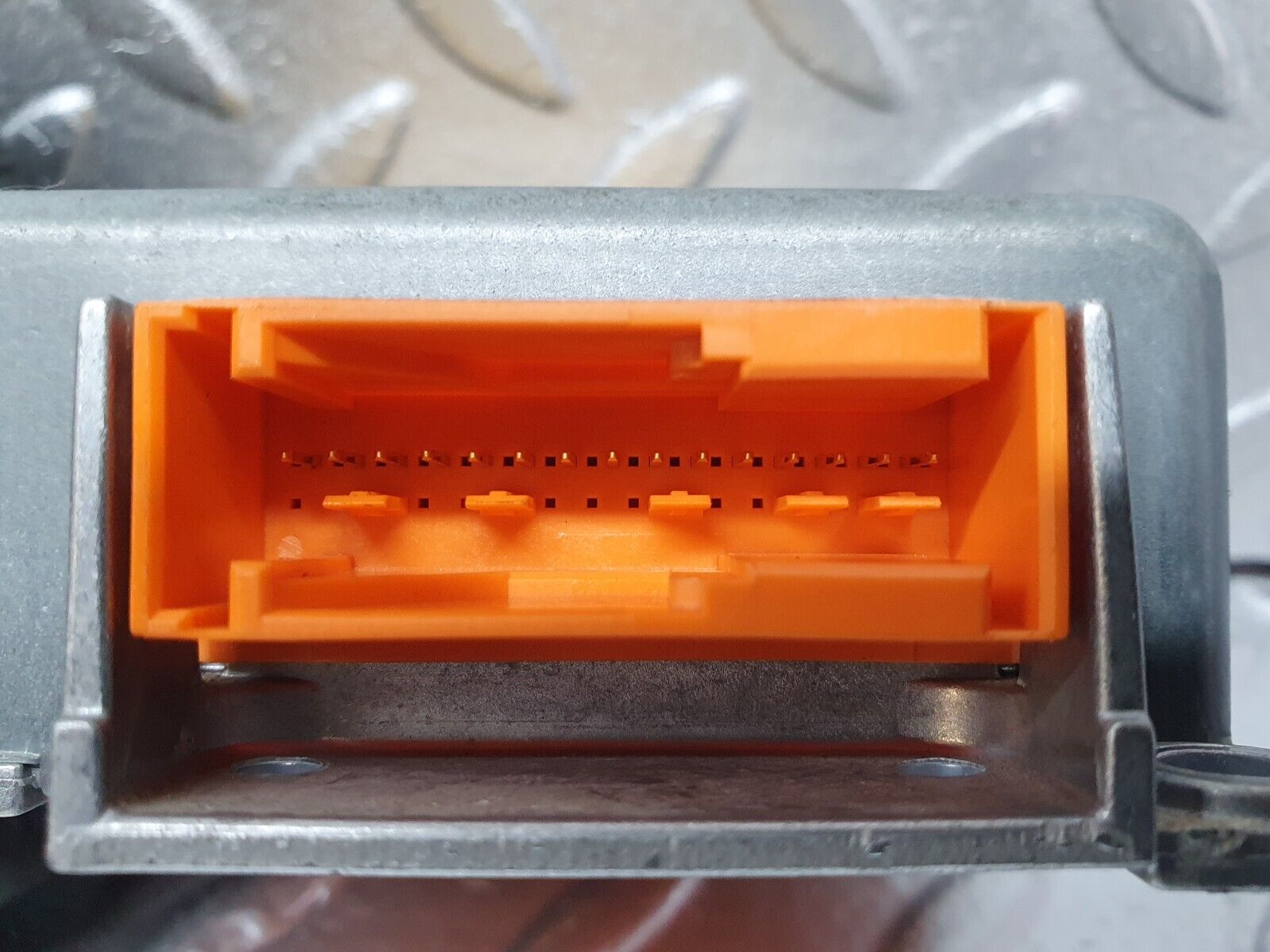 42158 Mercedes-Benz R129 320SL Coupe Crash Sensor Bosch 0008209726 0285001088