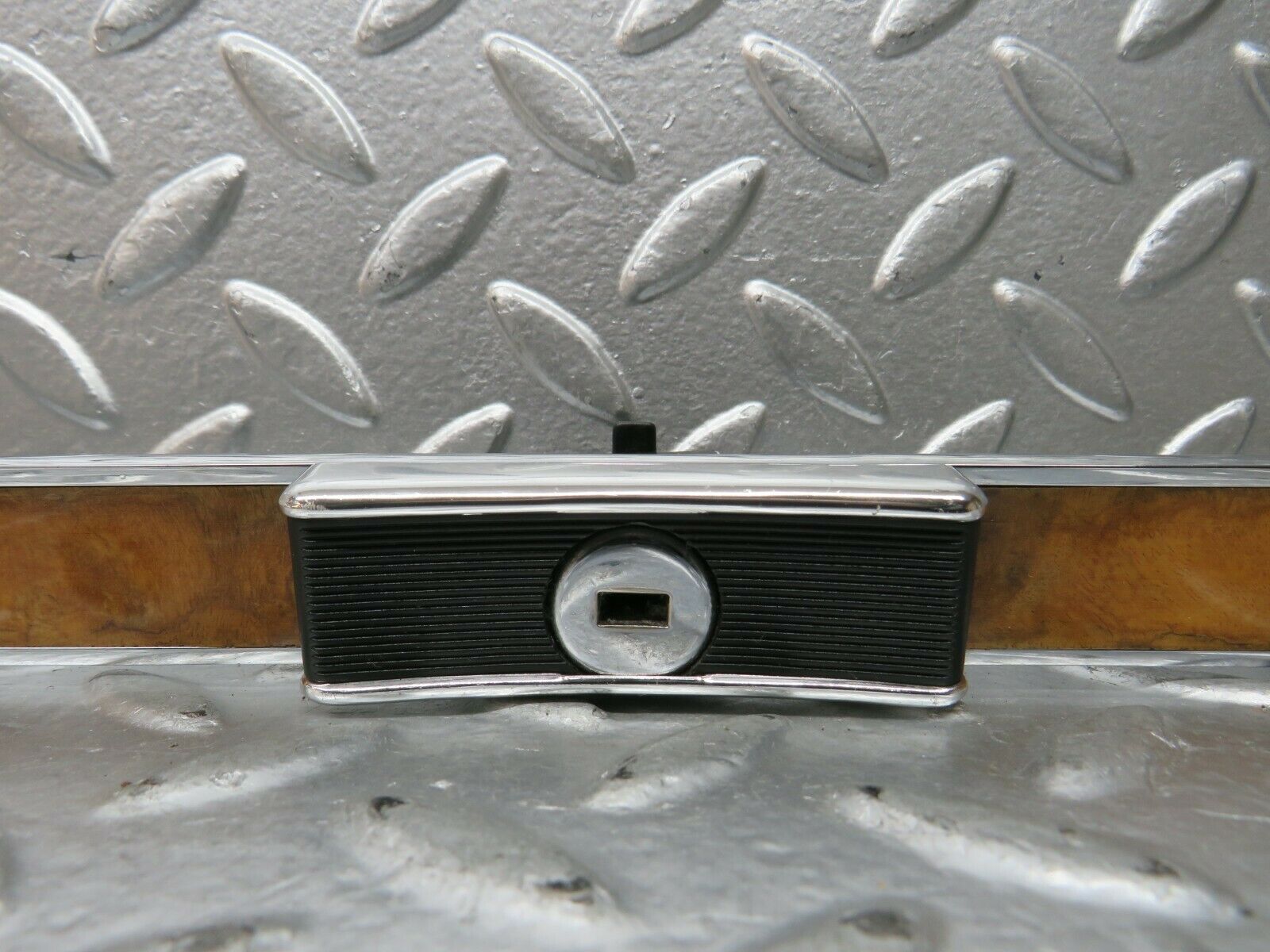 23783 Mercedes-Benz C107 450SLC Glove Box Door Lock 1076890230