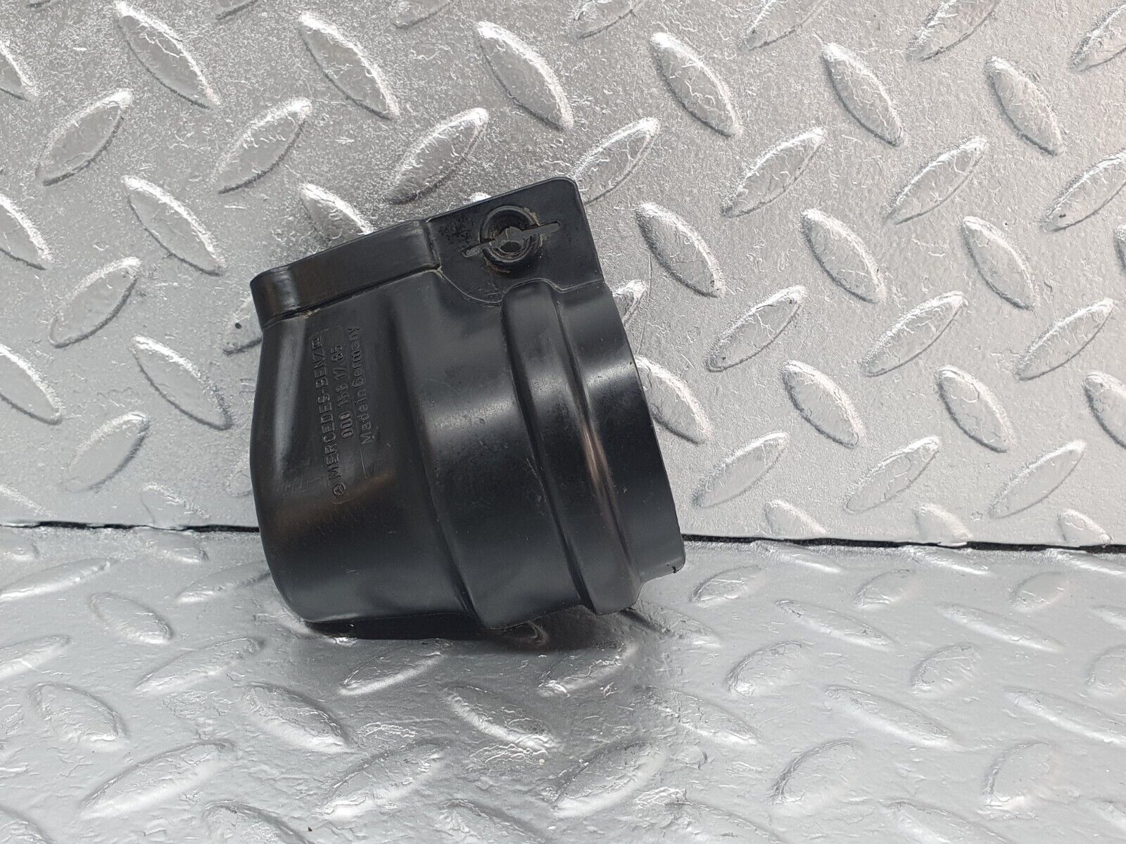 43415 Mercedes-Benz C126 380SEC Coupe Ignition Coil Protective Cap 0001581785