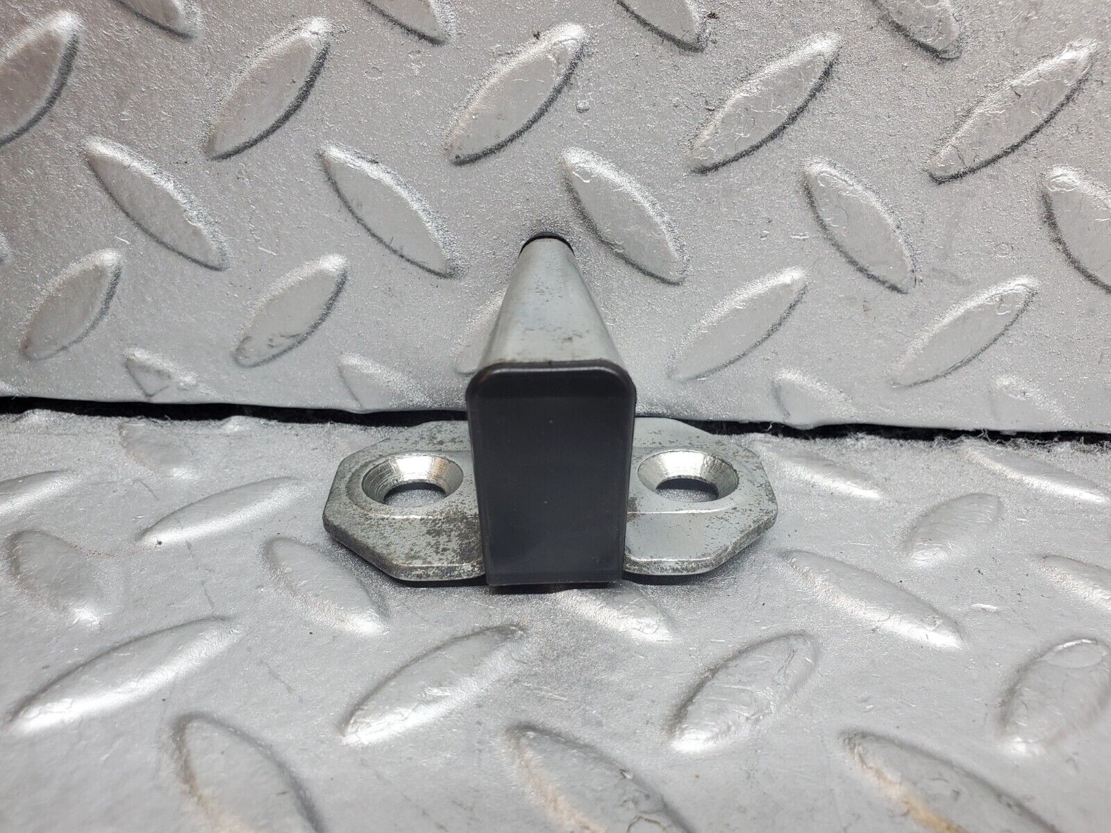 44788 Mercedes-Benz W124 220E Door Lock Latch