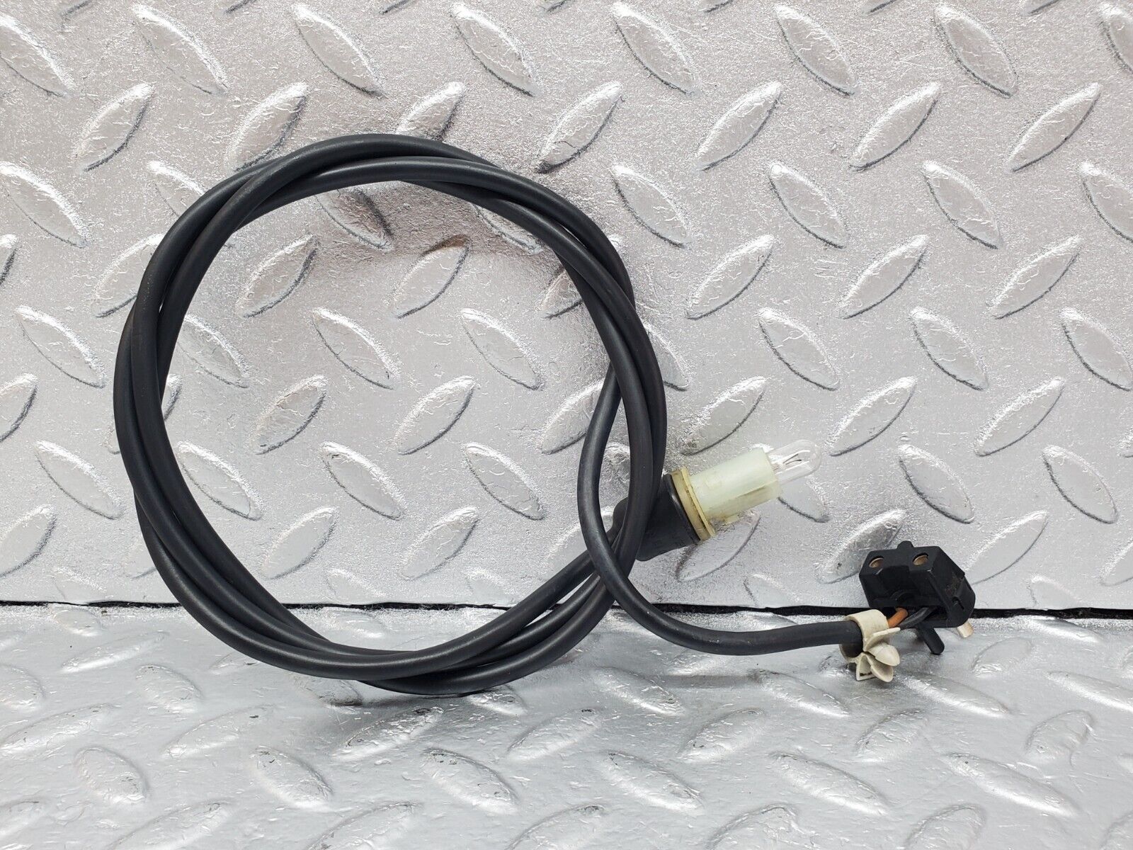 45792 Mercedes-Benz W126 420SE Wing Indicator Cable Wire 1249971881