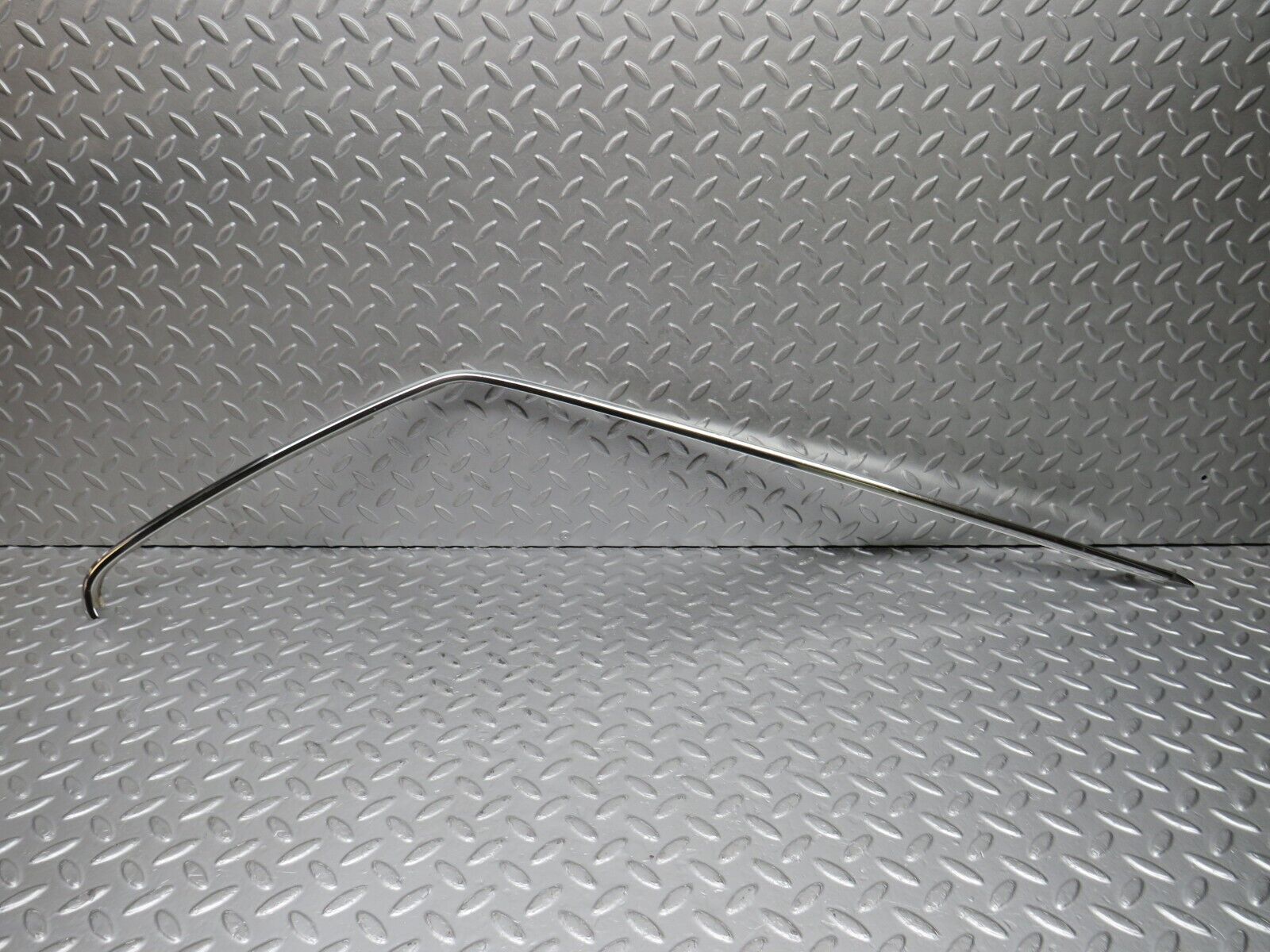 39862 Mercedes-Benz R107 350SL Hardtop Chrome Trim Right Side