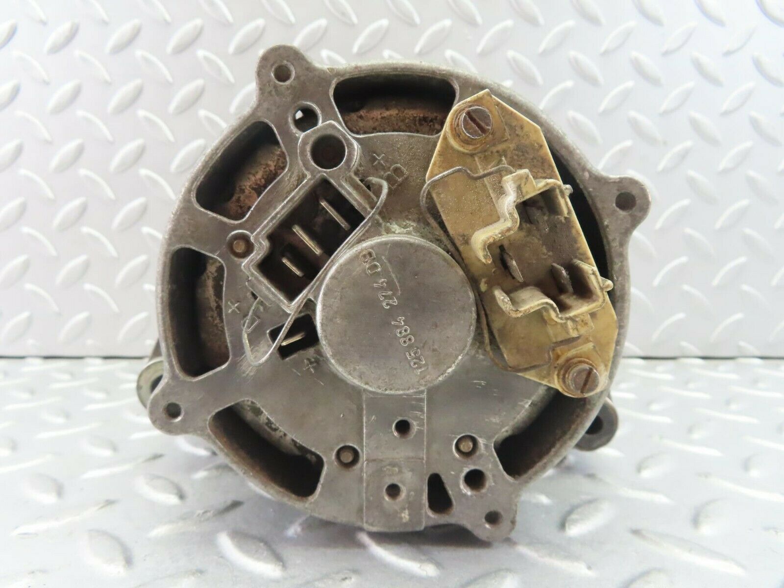 8544 Mercedes-Benz R107 Alternator Generator 0120400600