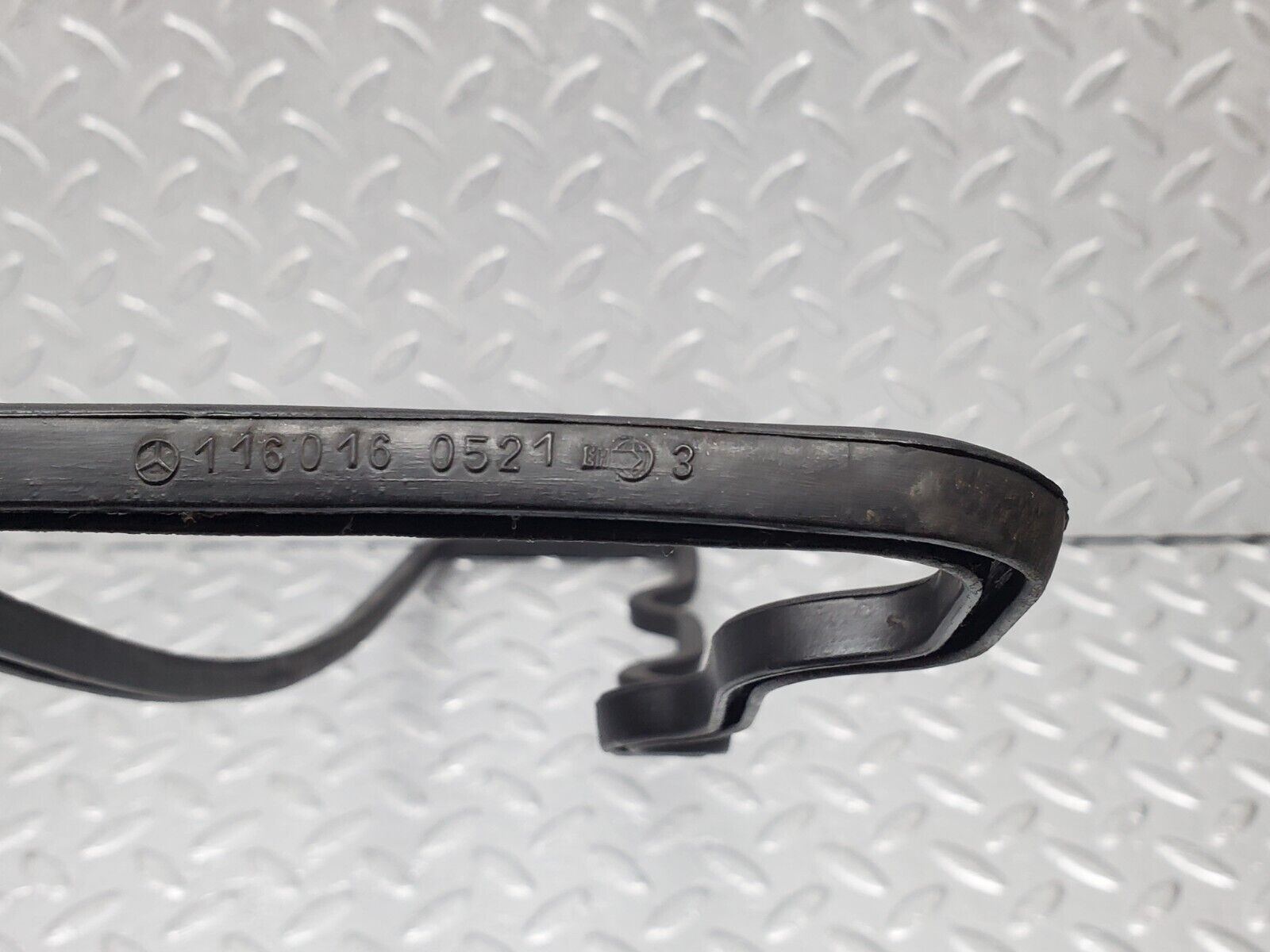 45282 Mercedes-Benz C107 350SLC Coupe Valve Cover Gasket Left Side 1160160521