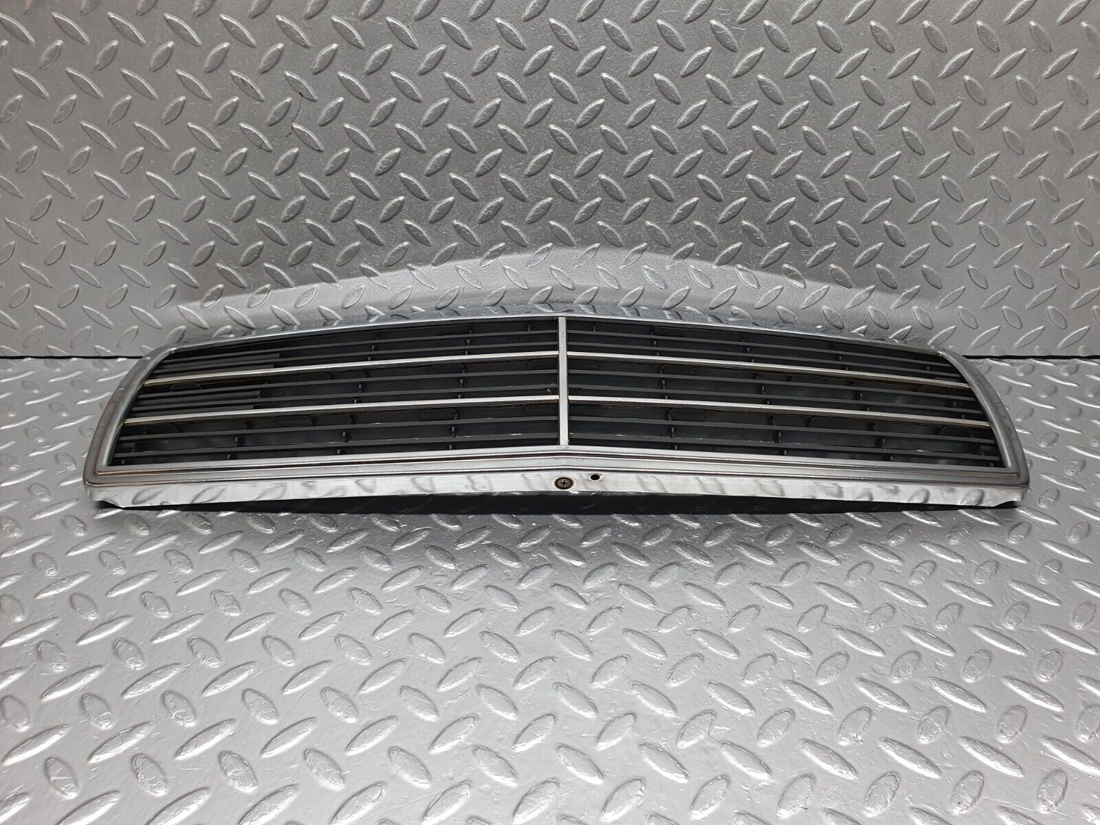 41801 Mercedes-Benz W202 C200 Bonnet Grill Chrome 2028880323