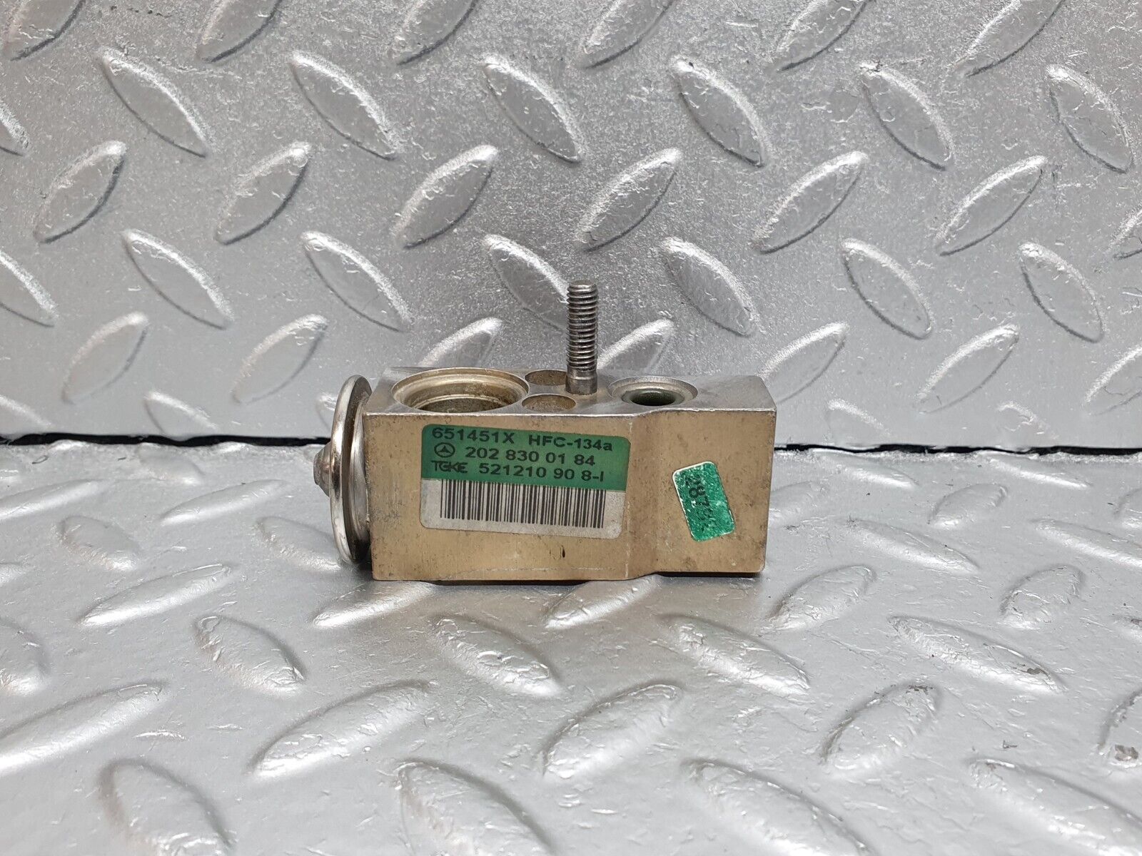 41918 Mercedes-Benz W202 C200 Air Conditioning Expansion Valve 2028300184