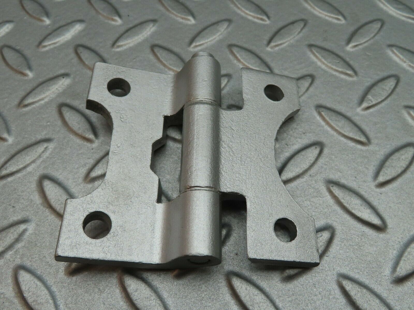 5133 Mercedes-Benz R107 350SL Door Hinge Left