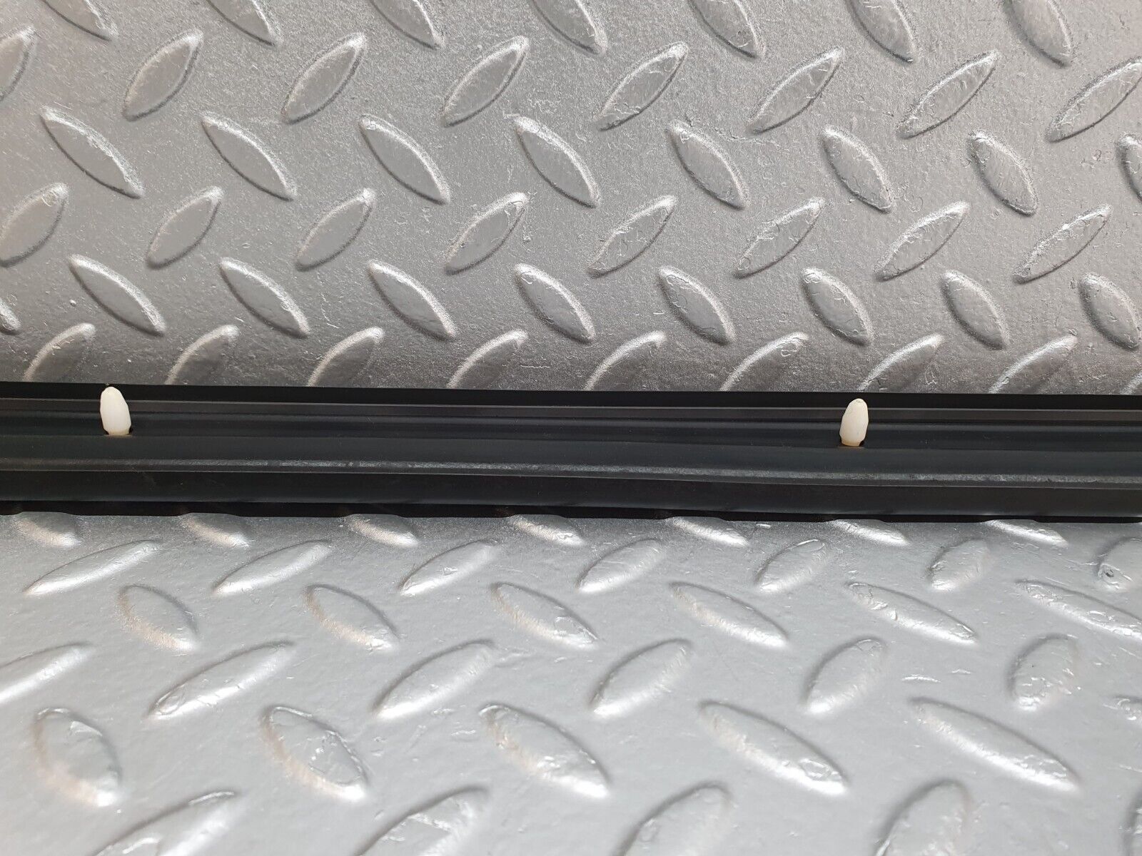 41710 Mercedes-Benz W124 200E Door Lower Sealing Rubber Trim Right