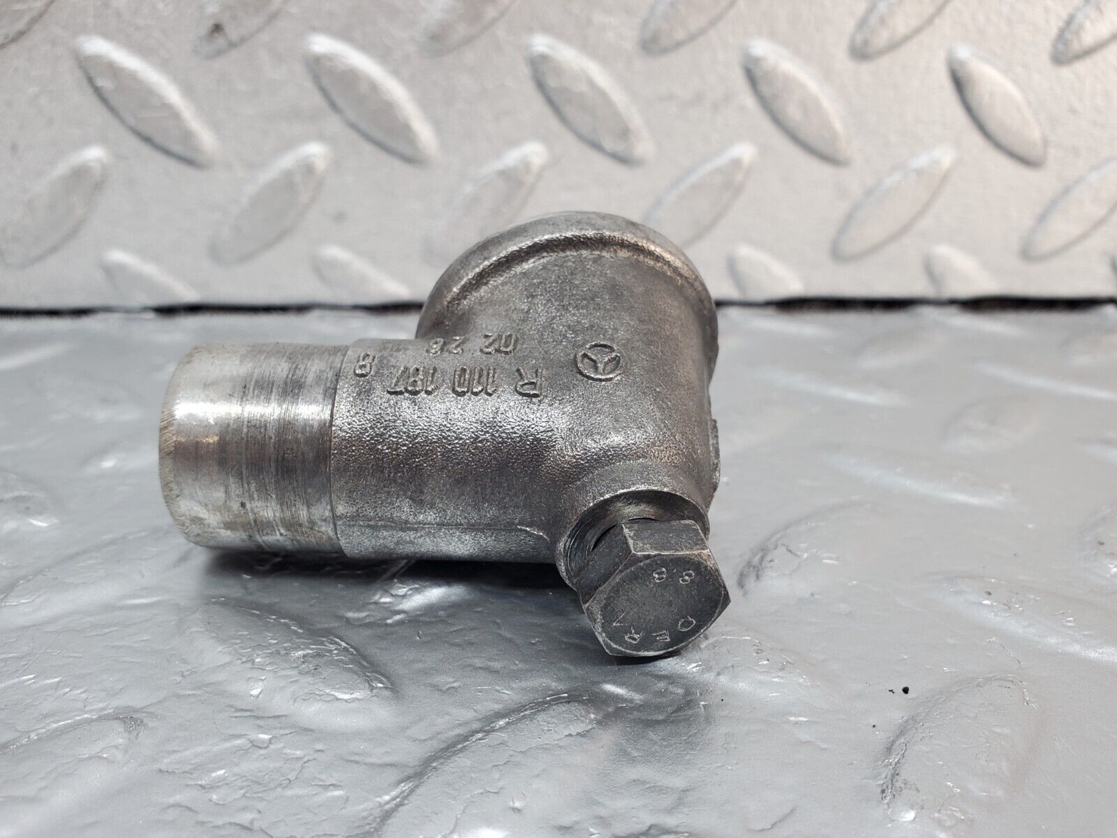 45405 Mercedes-Benz 280E M110.983 Engine Oil Return Pipe 1101870226