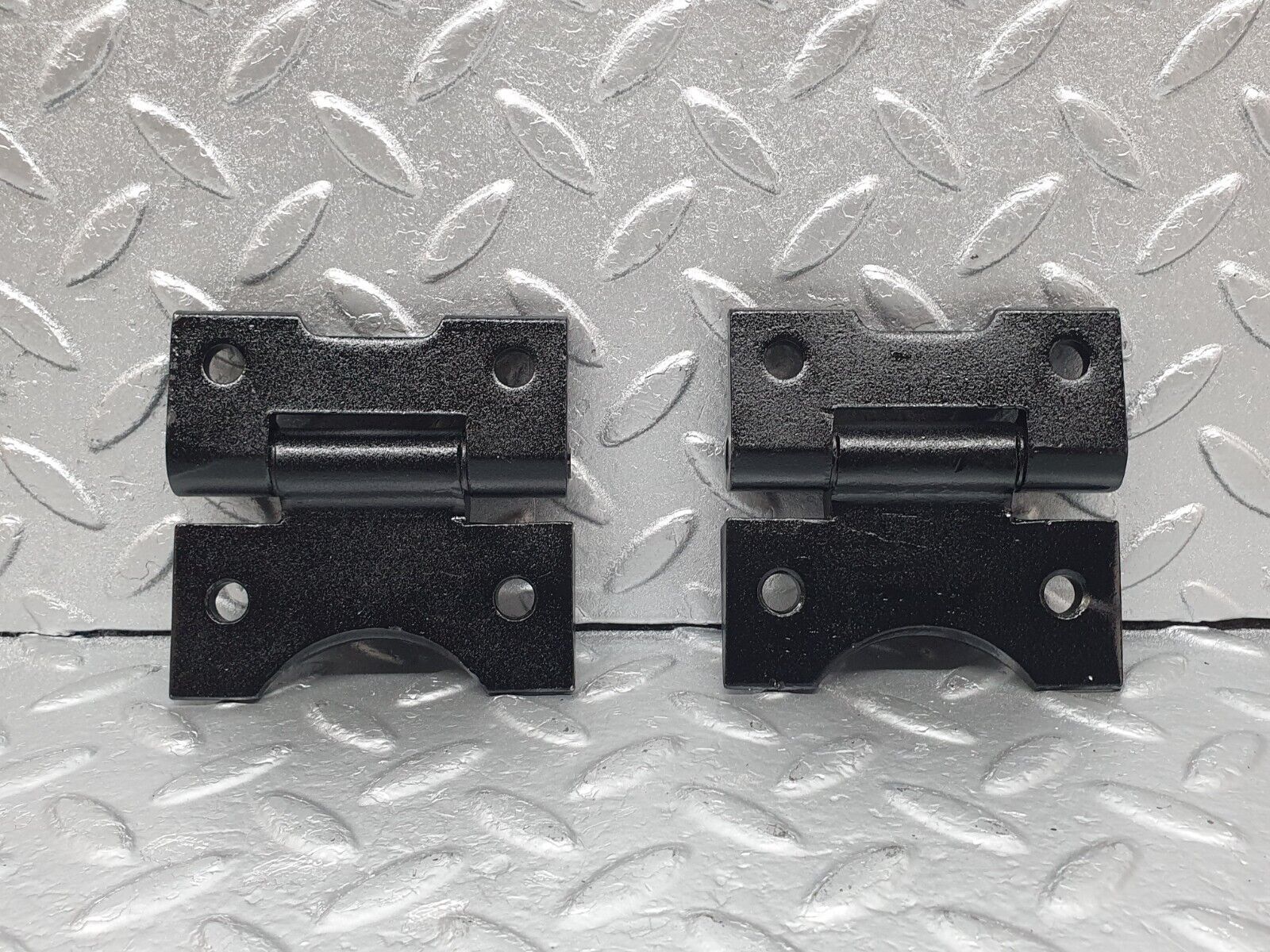 43562 Mercedes-Benz C126 380SEC Coupe Door Hinge Pair Left Side 1237200037
