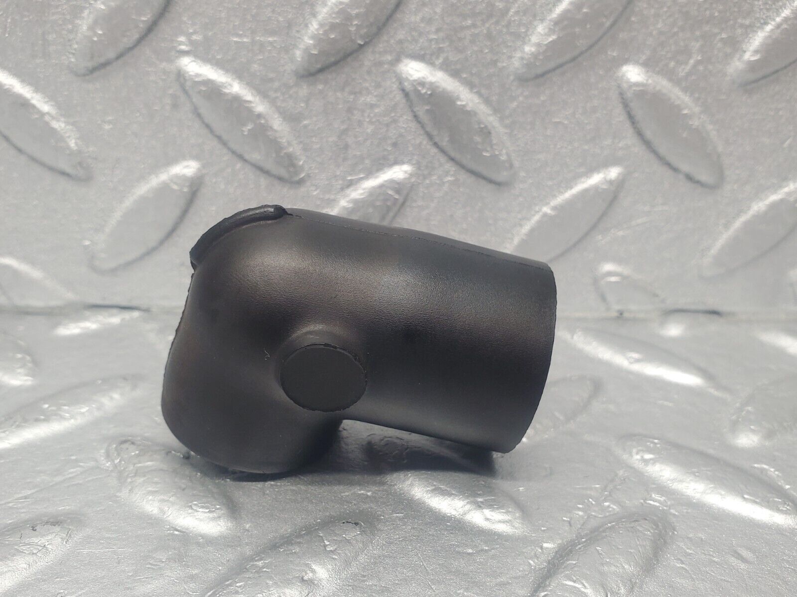 46043 Mercedes-Benz W126 420SE Idle Air Valve Hose 1170941282