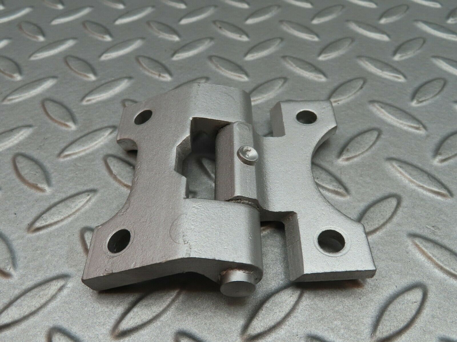 5134 Mercedes-Benz R107 350SL Door Hinge Left