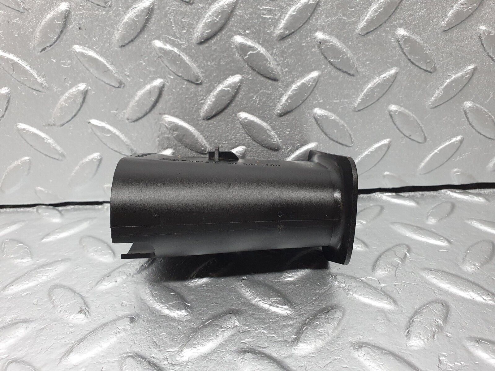 41826 Mercedes-Benz W202 C200 Engine Bay Air Duct Pipe 2025054088 2025280155