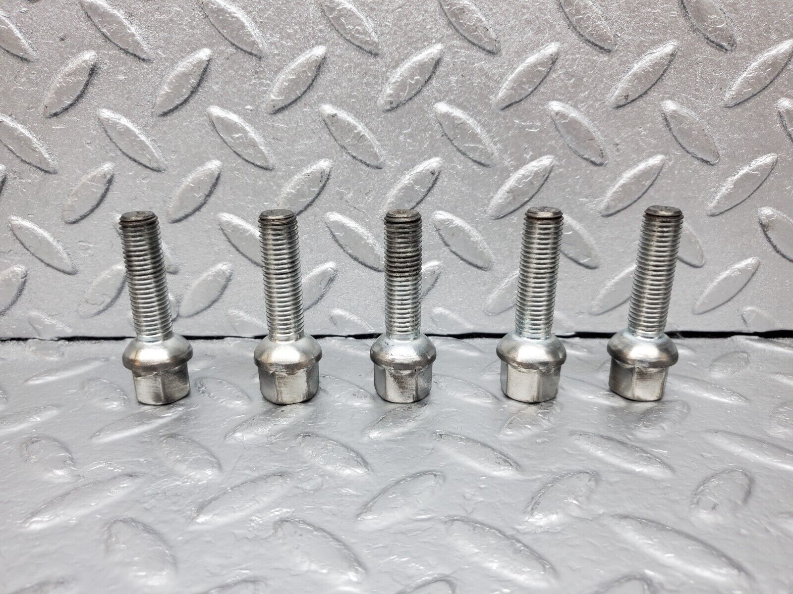 44865 Mercedes-Benz W124 220E Alloy Wheel Lug Bolt Set M12X1.5