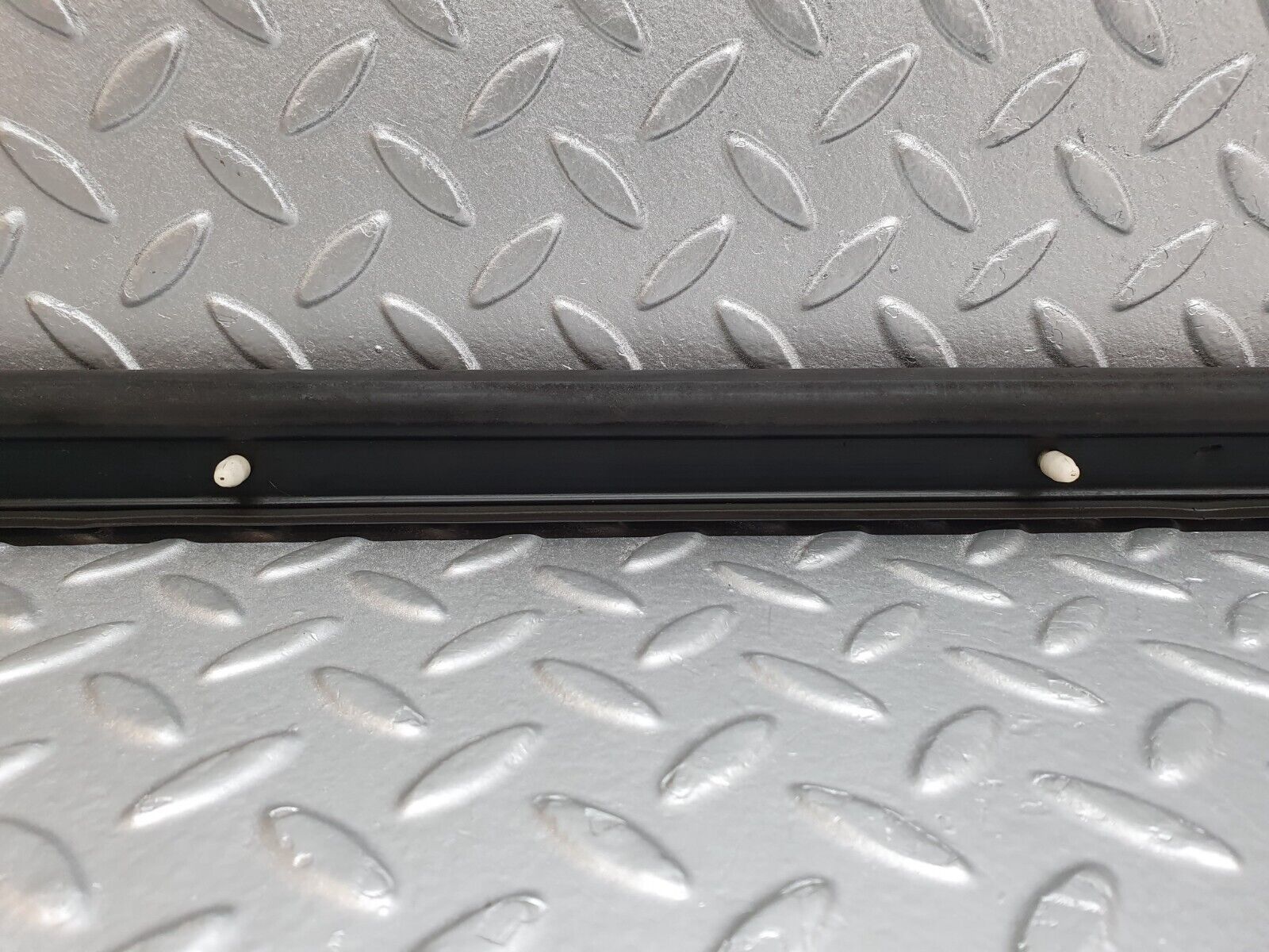 41711 Mercedes-Benz W124 200E Door Lower Sealing Rubber Trim Left