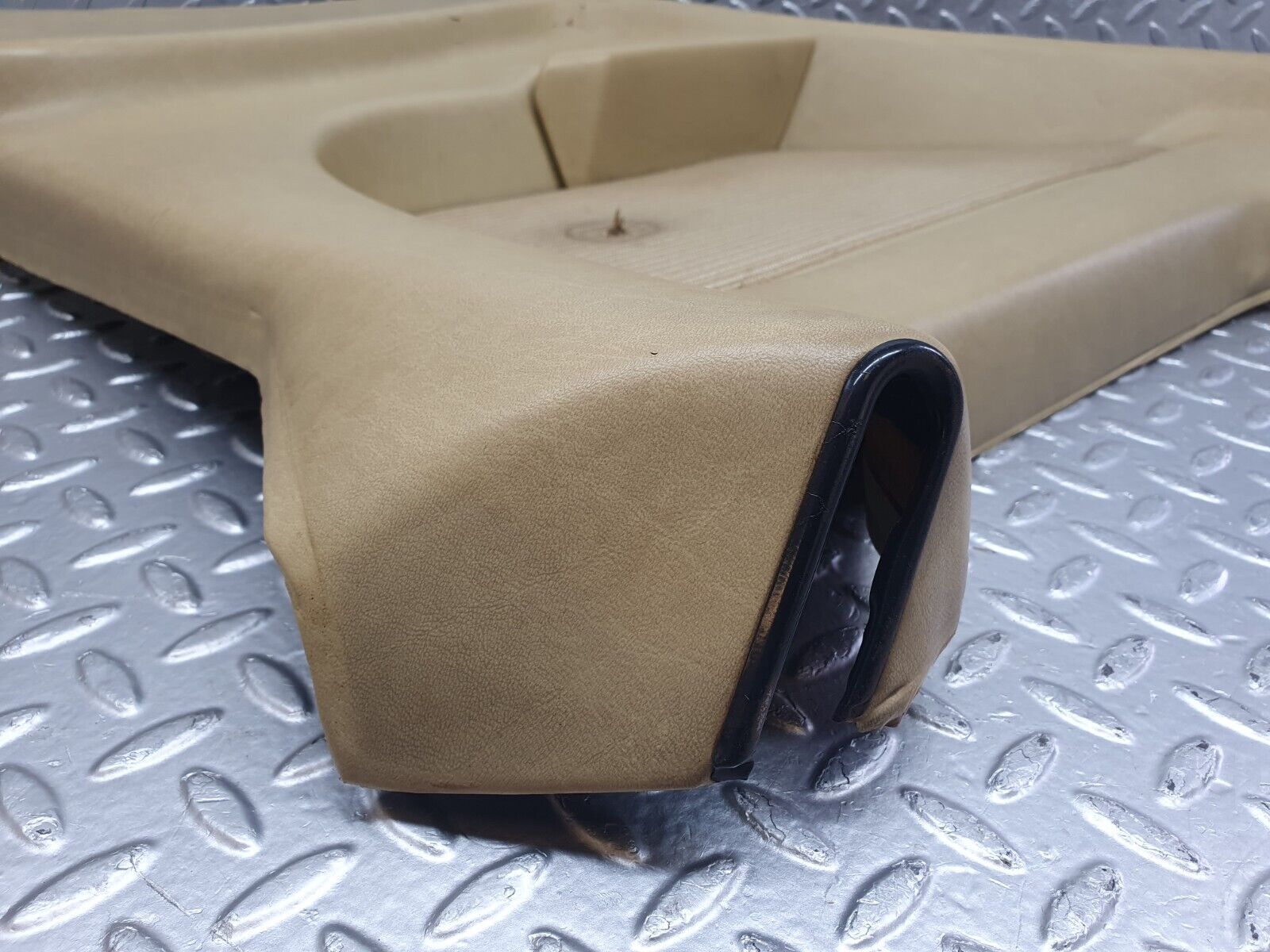 44052 Mercedes-Benz C123 230CE Coupe Rear Left Card Panel Beige