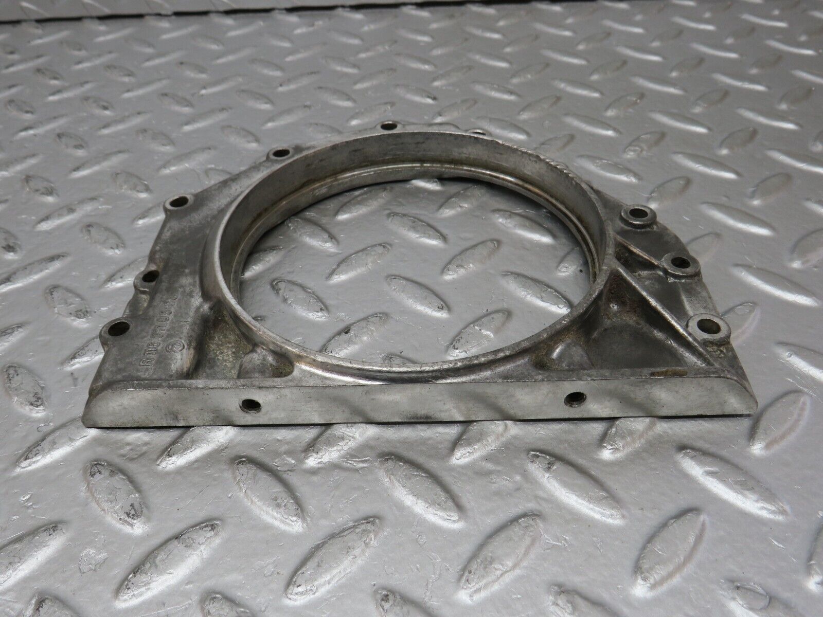 32853 Mercedes-Benz C107 R107 350 V8 Crankshaft Rear Sealing Cover 1160110608