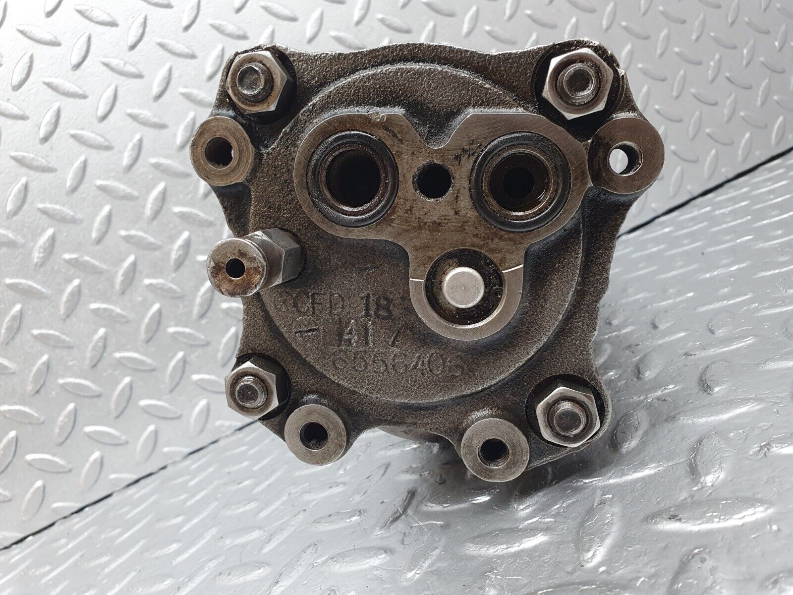 43755 Mercedes-Benz C126 380SEC Coupe Air Conditioning Compressor CFD 6556406