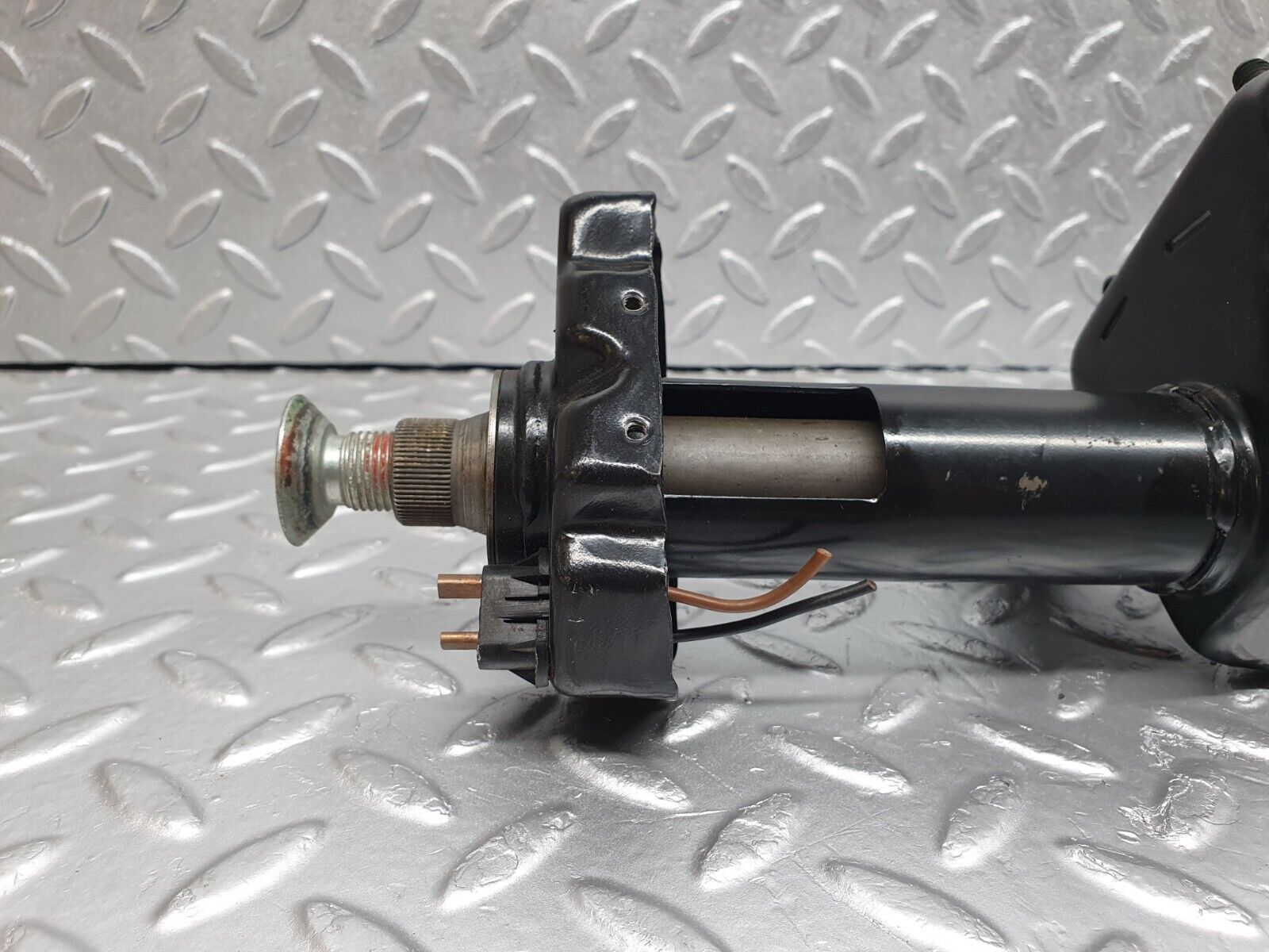 43040 Mercedes-Benz W123 230E Steering Column