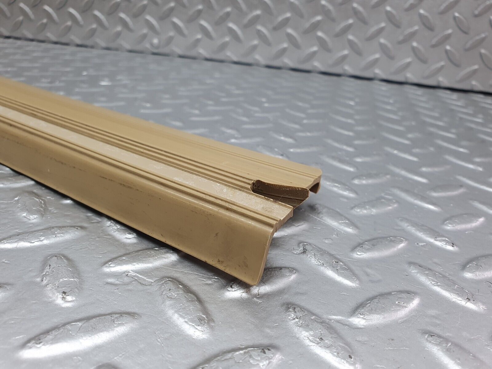 44094 Mercedes-Benz C123 230CE Coupe Right Door Sill Trim Beige