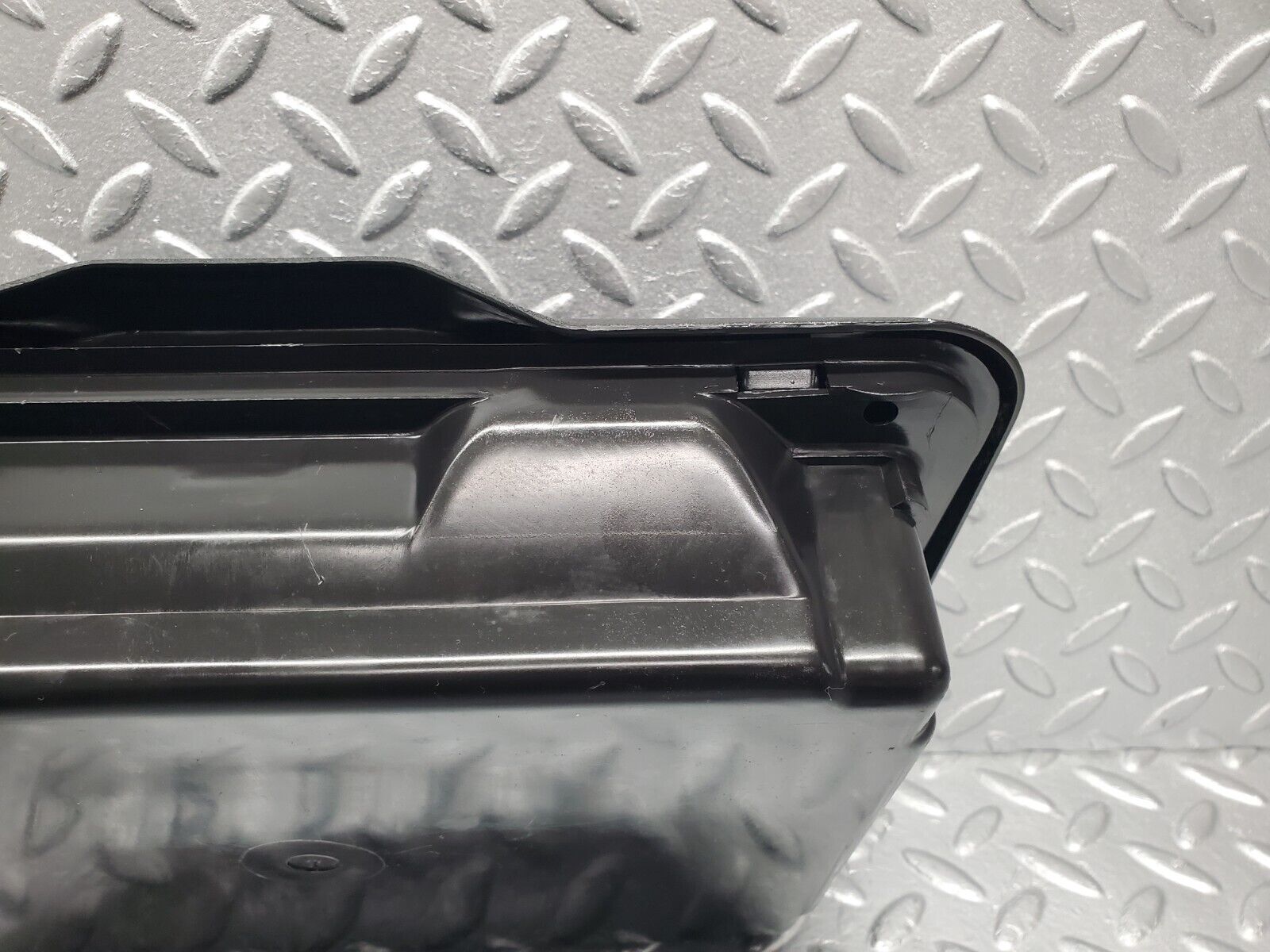 46452 Mercedes-Benz C123 280CE Coupe First Aid Box 1238650353