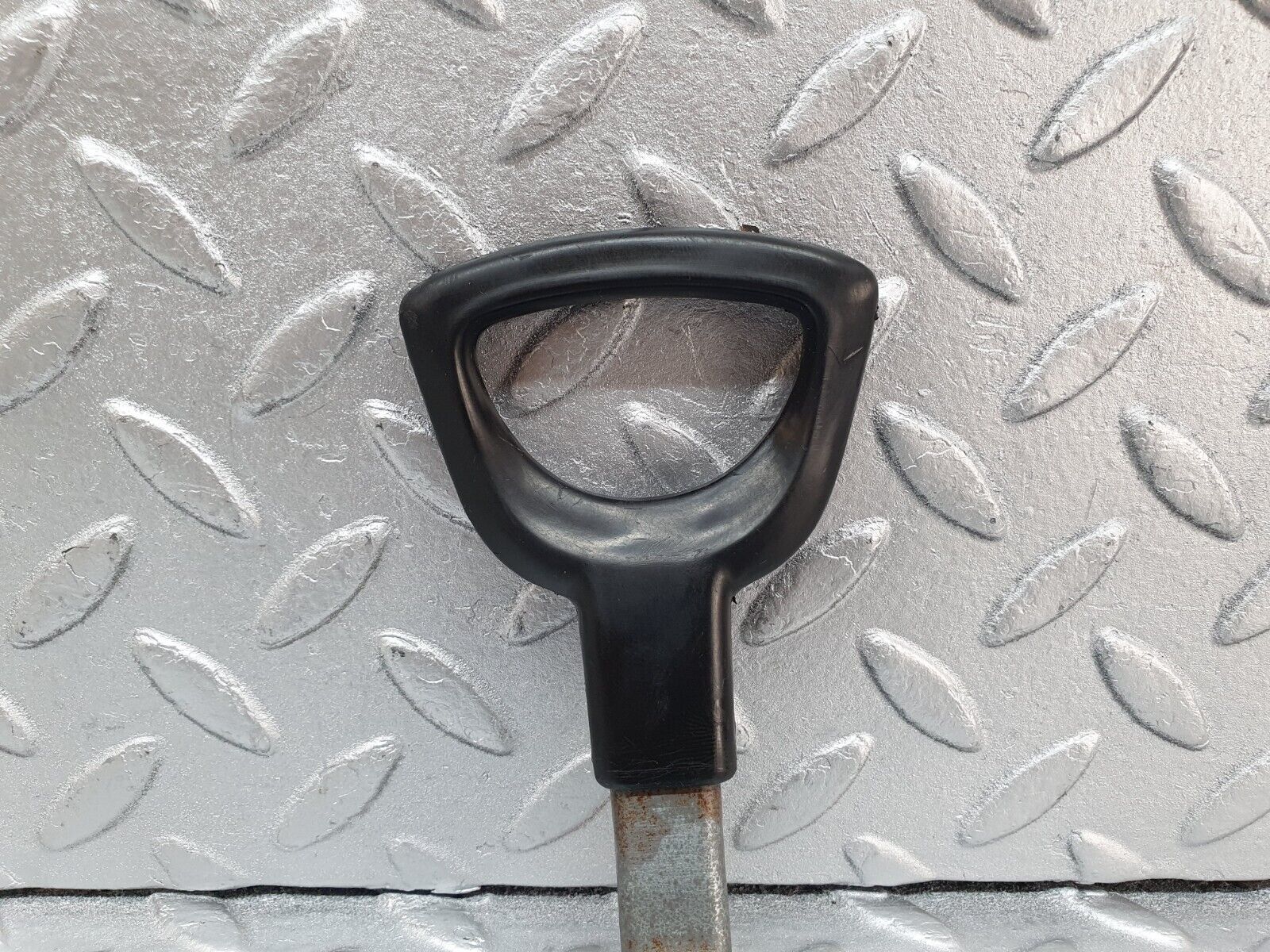 44042 Mercedes-Benz C123 230CE Coupe Front Right Seat Side Height Adjust Handle