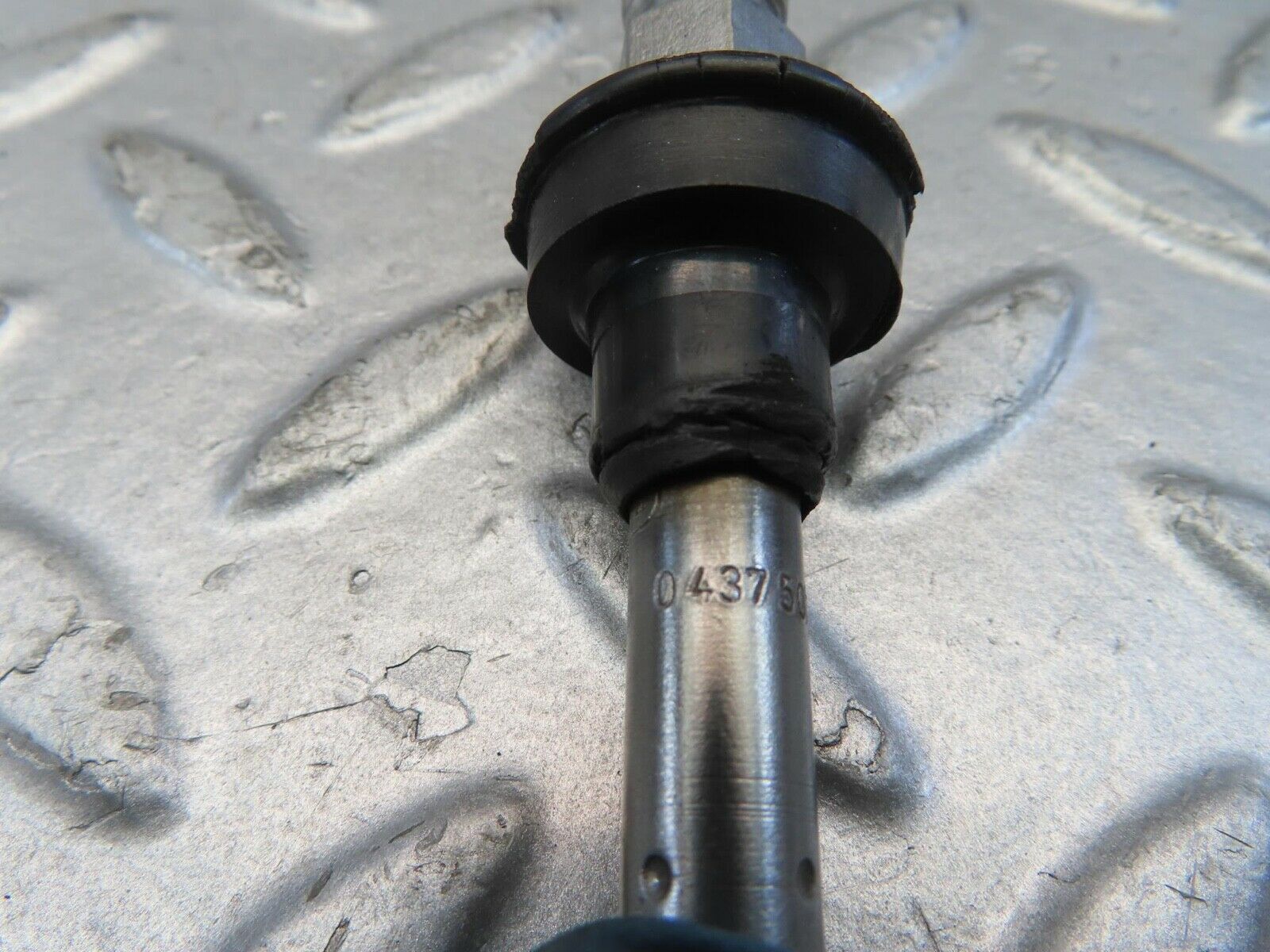 11034 Mercedes-Benz R107 W116 Fuel Injector Bosch 0437502010