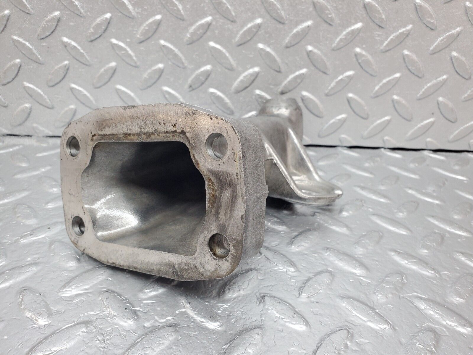 45429 Mercedes-Benz 280E M110.983 Engine Mount Bracket Left Side 1232230204