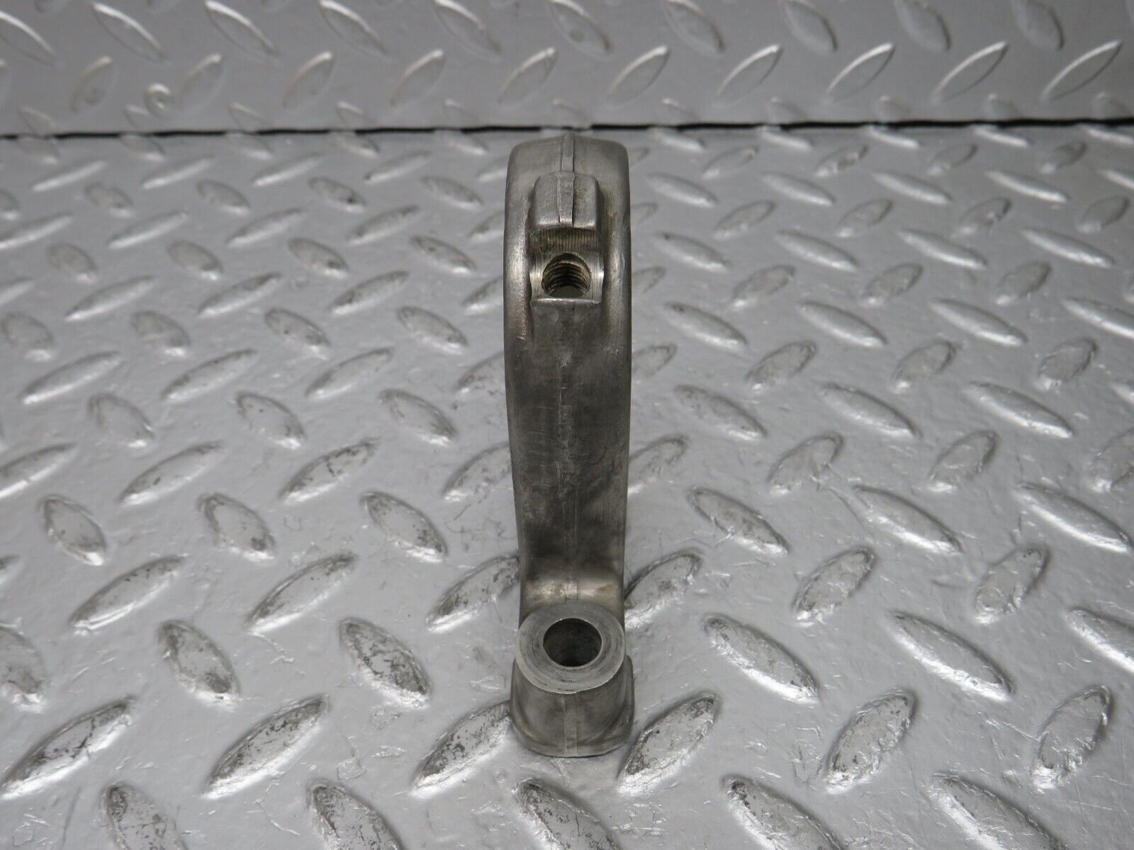 32796 Mercedes-Benz C107 R107 350 V8 Camshaft Tower Bearing 1160512112