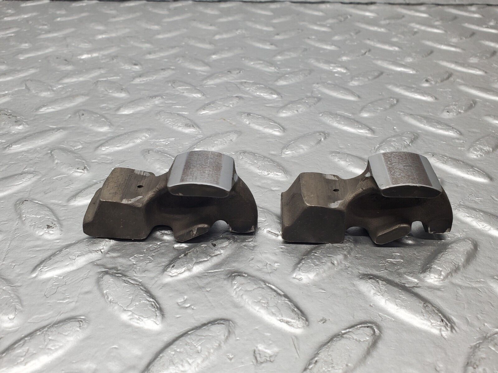 46608 Mercedes-Benz C123 280CE Coupe Valve Rocker Arm With Spring And Tappet