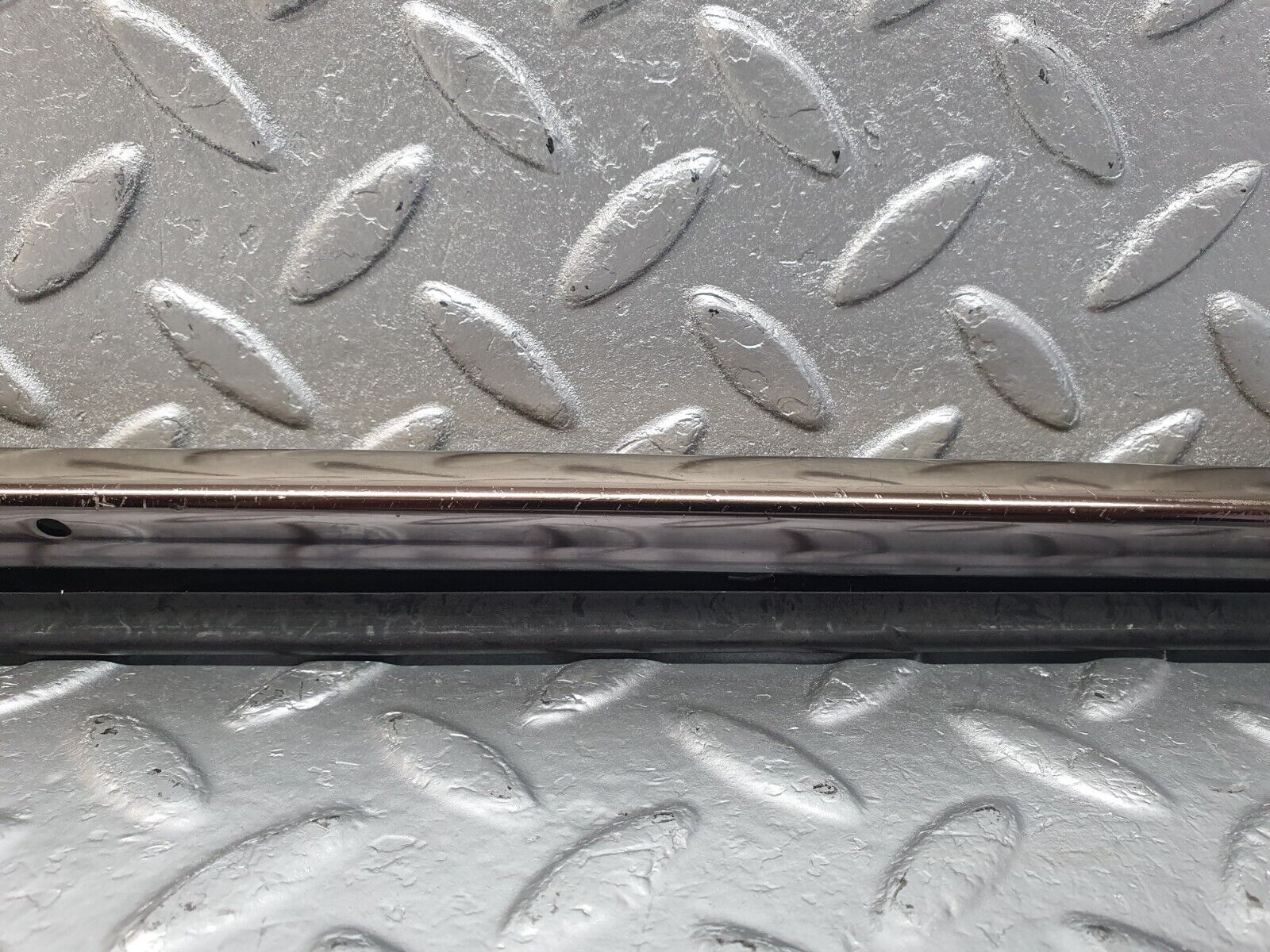 42610 Mercedes-Benz R129 320SL Coupe Trunk Lid Handle Trim 1297580396