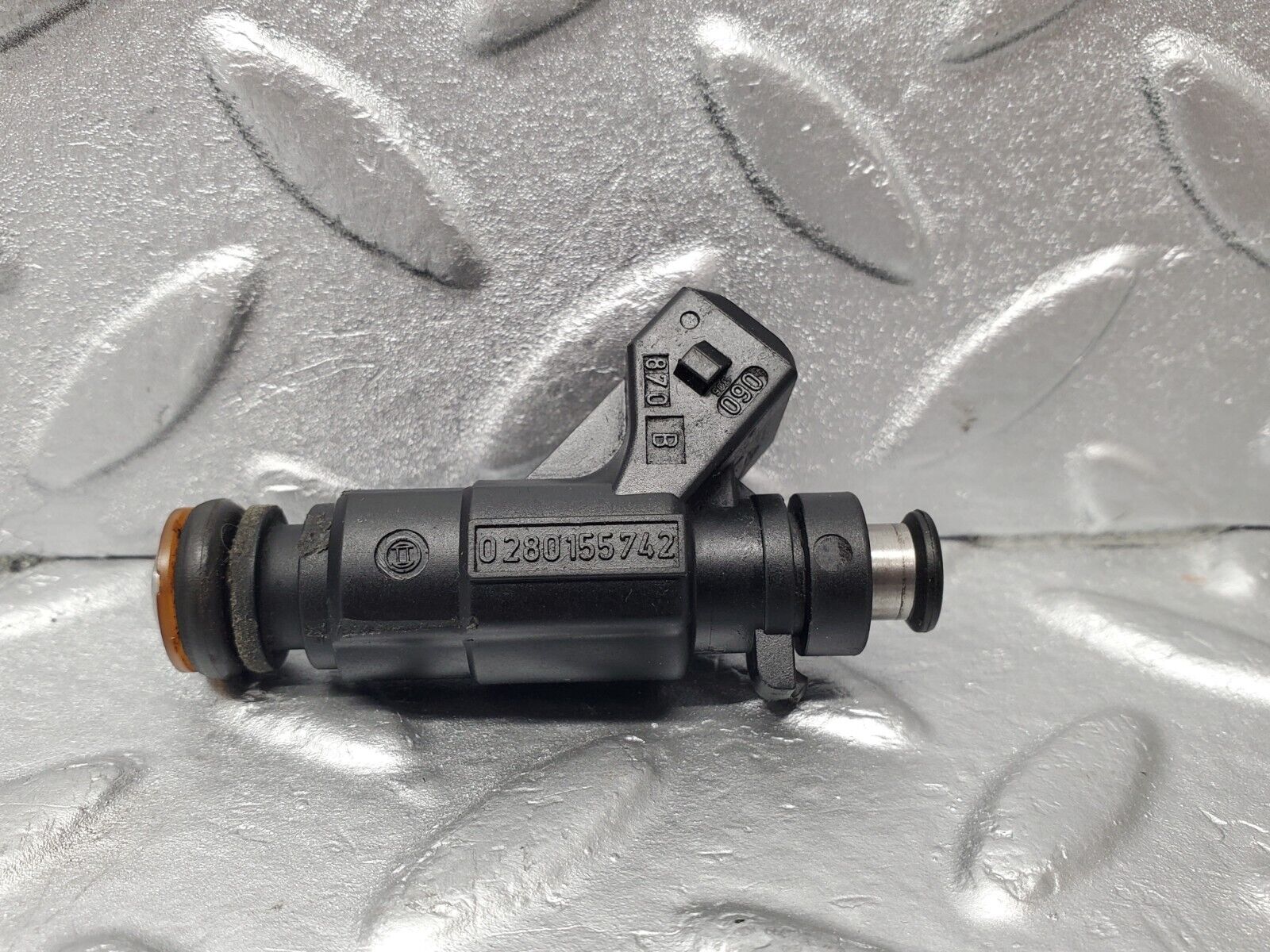 46774 Mercedes-Benz R129 320SL Coupe Fuel Injector Bosch 0280155742 1120780049