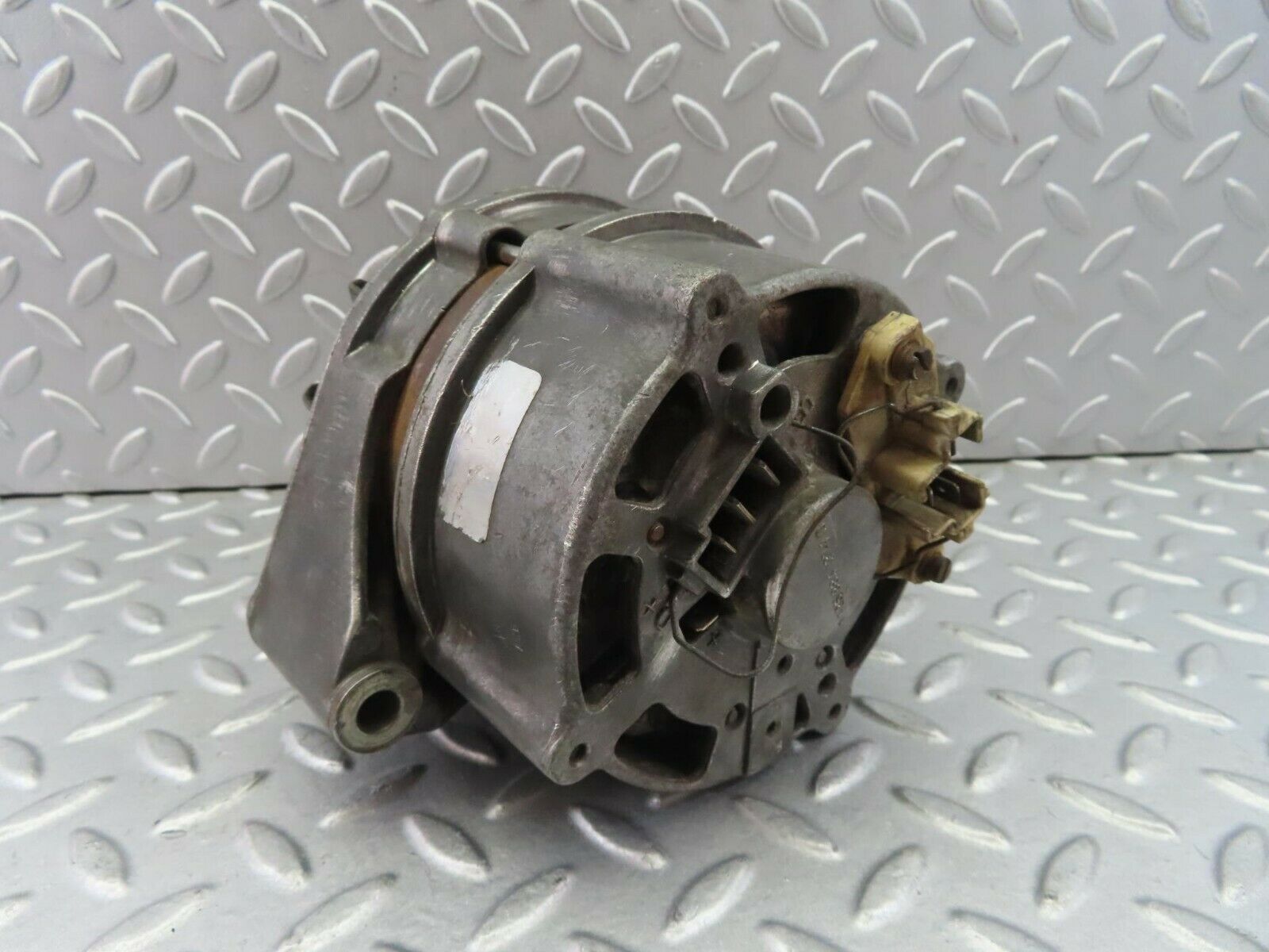 8544 Mercedes-Benz R107 Alternator Generator 0120400600