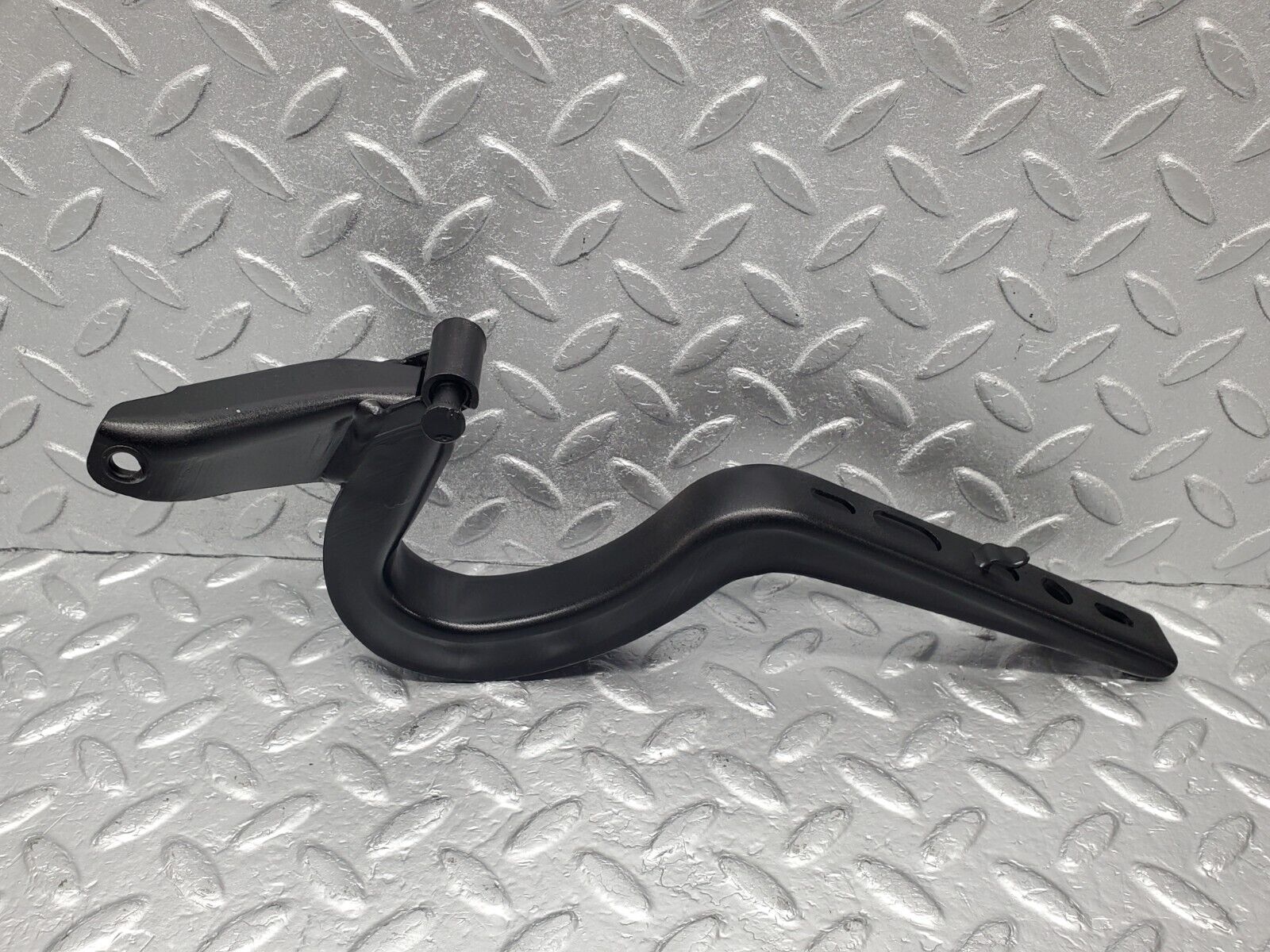 46641 Mercedes-Benz C123 280CE Coupe Trunk Lid Hinge Left Side 1237500187