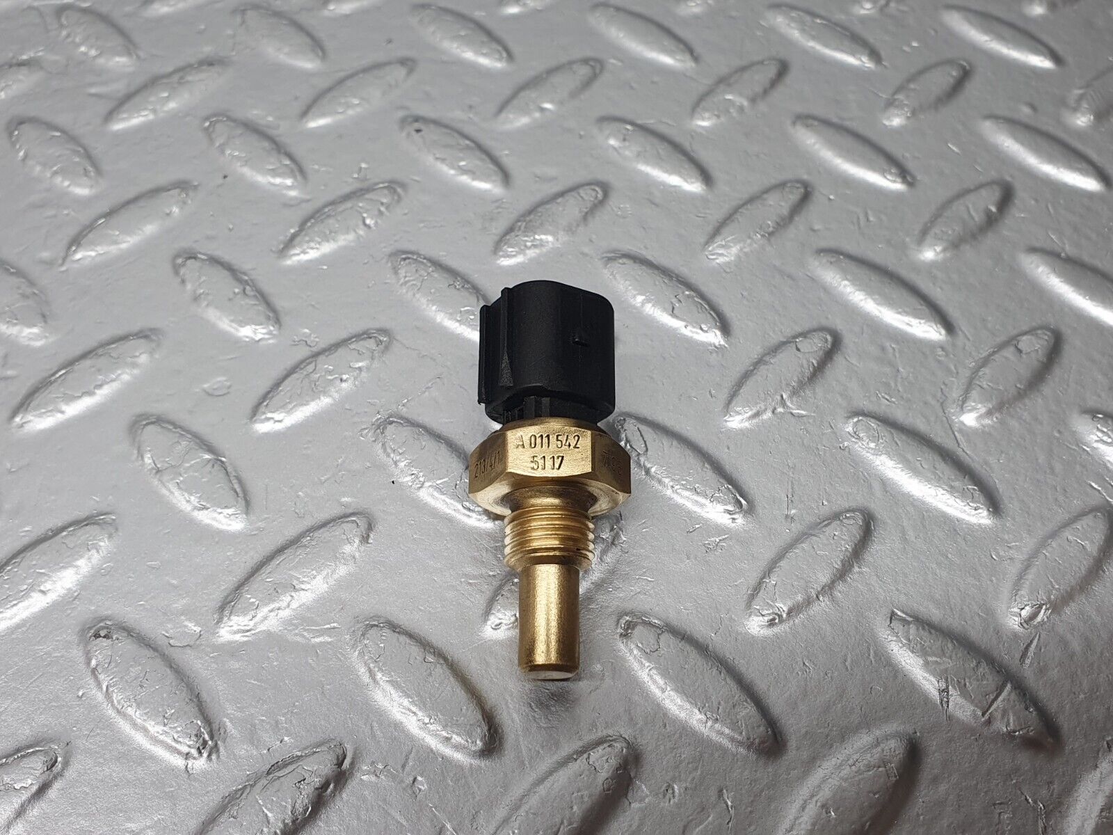 42381 Mercedes-Benz R129 320SL Coupe Coolant Temperature Sensor VDO 0115425117