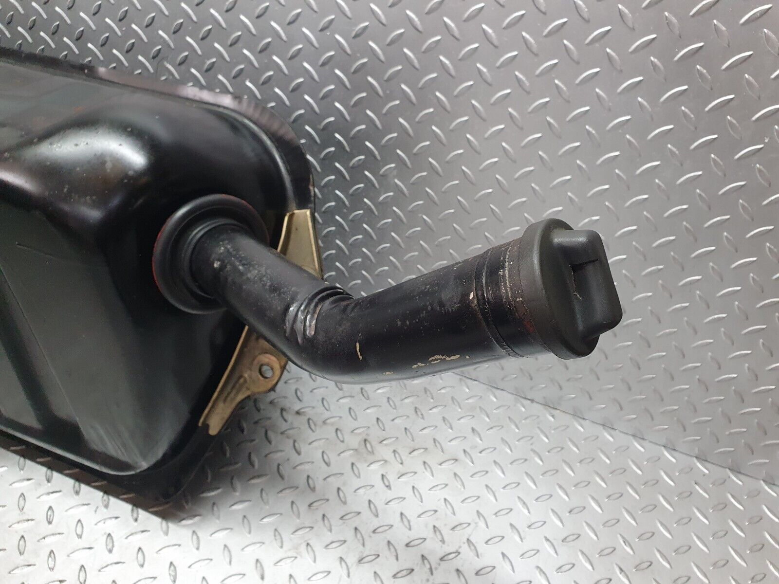 43854 Mercedes-Benz C126 380SEC Coupe Fuel Tank