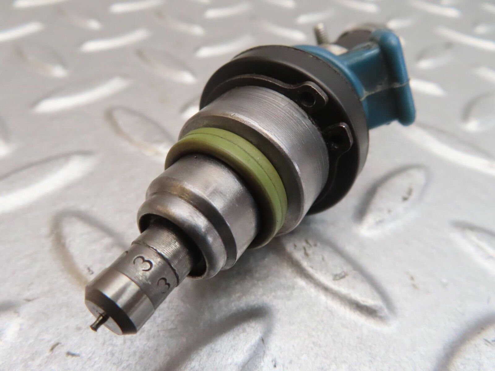 13752 Mercedes-Benz R107 450SL  Fuel Injector Bosch 0280150036