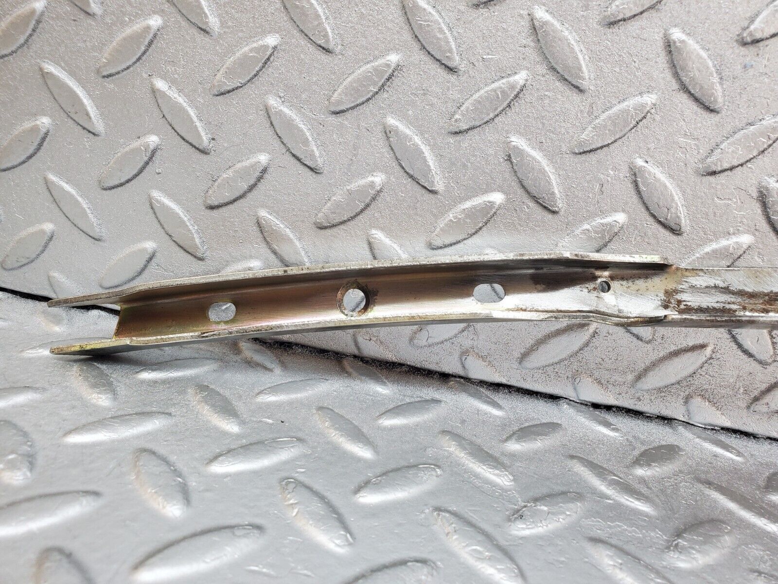 45241 Mercedes-Benz R129 300SL Coupe Right Door Front Window Channel