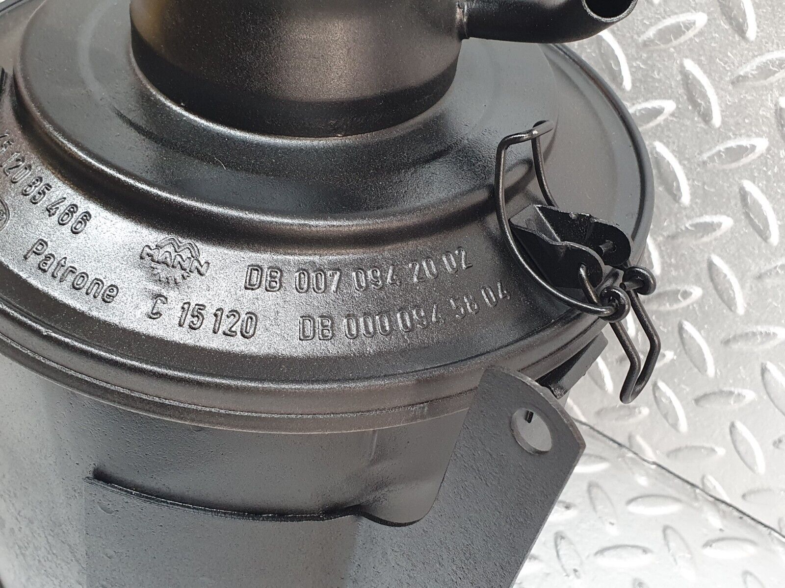 43197 Mercedes-Benz W108 280SE Air Filter Box Housing 4512085466 0070942002