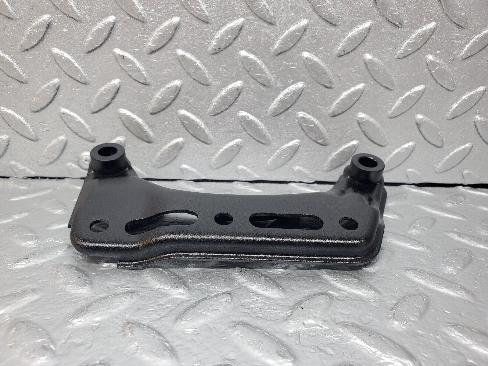 44995 Mercedes-Benz R129 300SL Coupe Air Conditioning Compressor Support Bracket