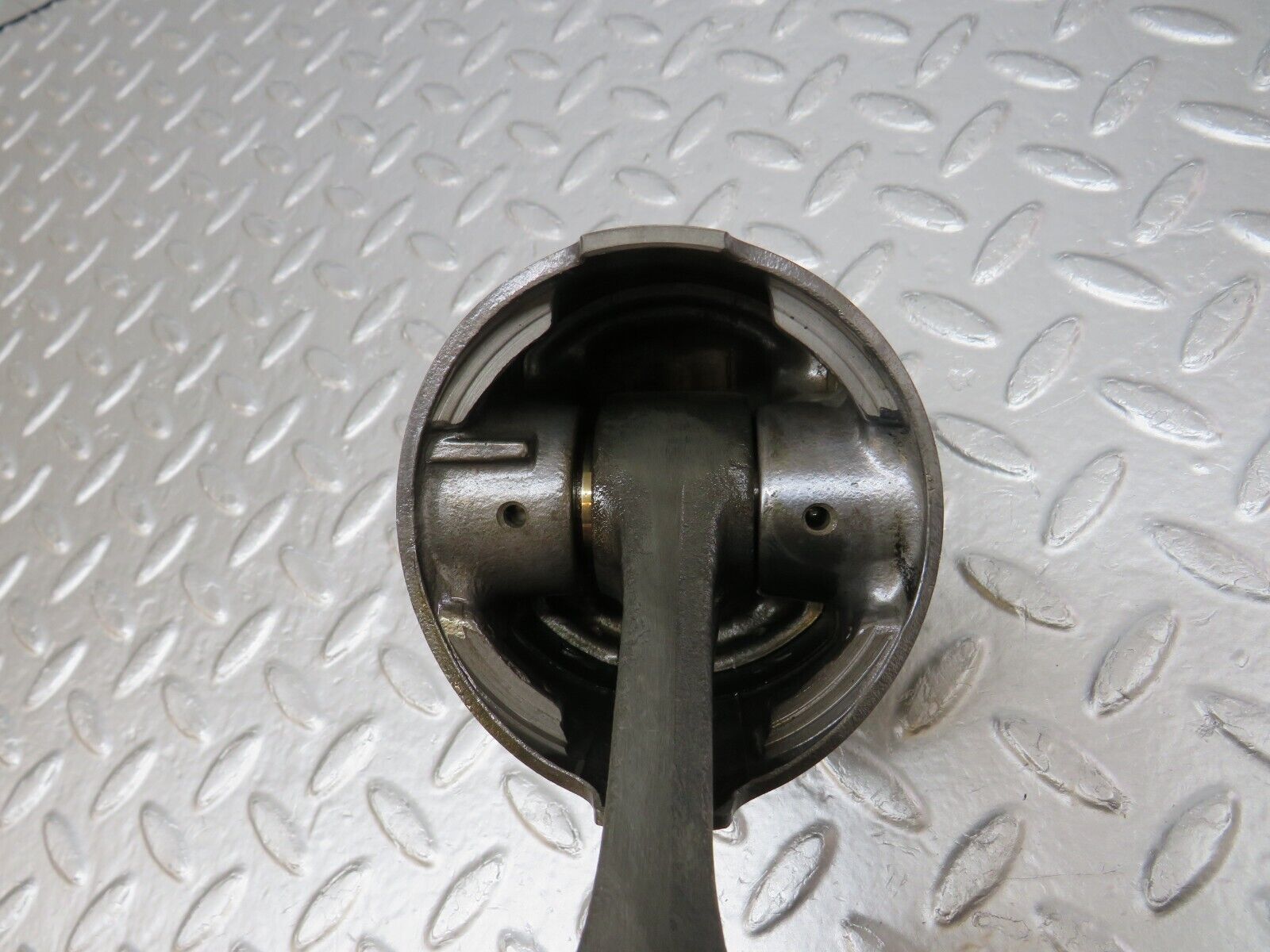 33037 Mercedes-Benz C107 R107 350 V8 Piston With Connecting Rod 92mm 11607