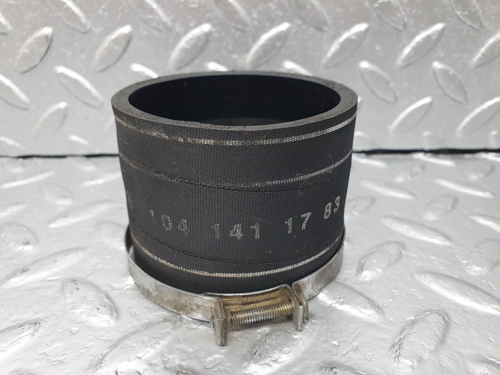 42239 Mercedes-Benz R129 320SL Coupe Air Intake Manifold Hose 1041411783