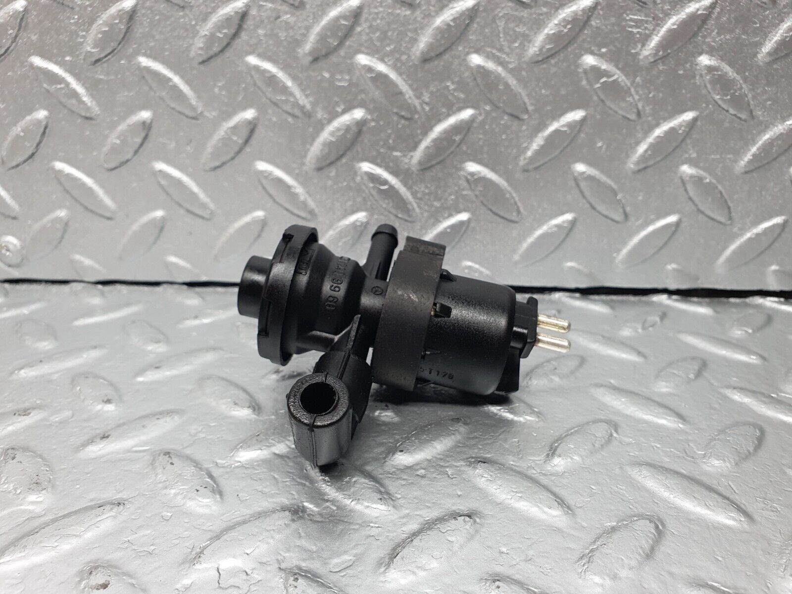 42235 Mercedes-Benz R129 320SL Coupe Fuel Regeneration Valve 0011409960