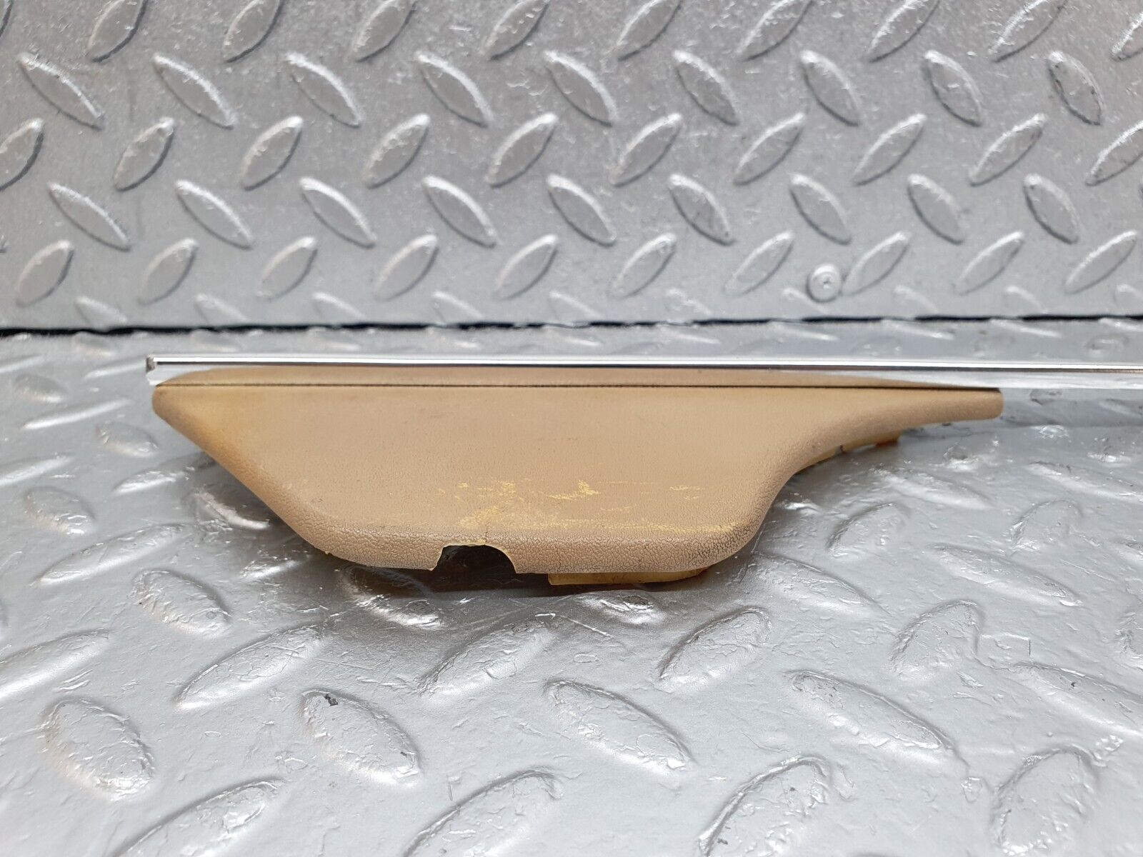 44155 Mercedes-Benz C123 230CE Coupe Seat Belt Presenter Cover Trim Right 1236922022