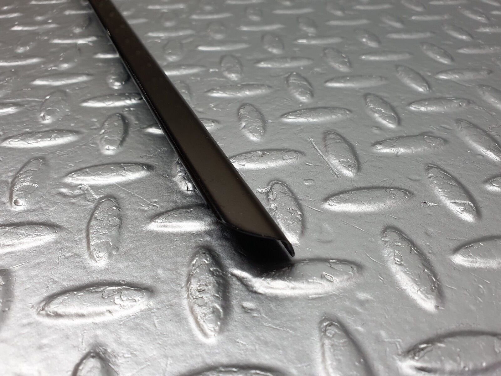 42108 Mercedes-Benz W202 C200 Rear Left Door Moulding Trim