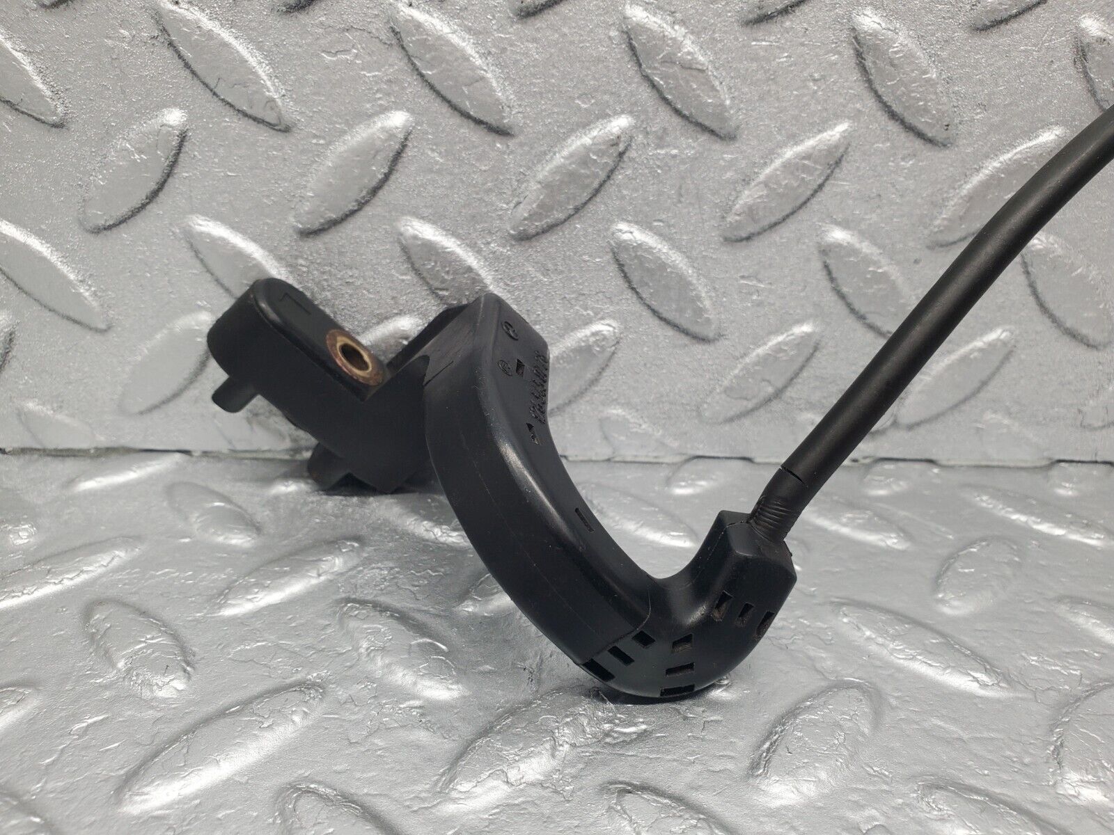 46064 Mercedes-Benz W126 420SE Brake Pad Sensor Rear Left 1265450728