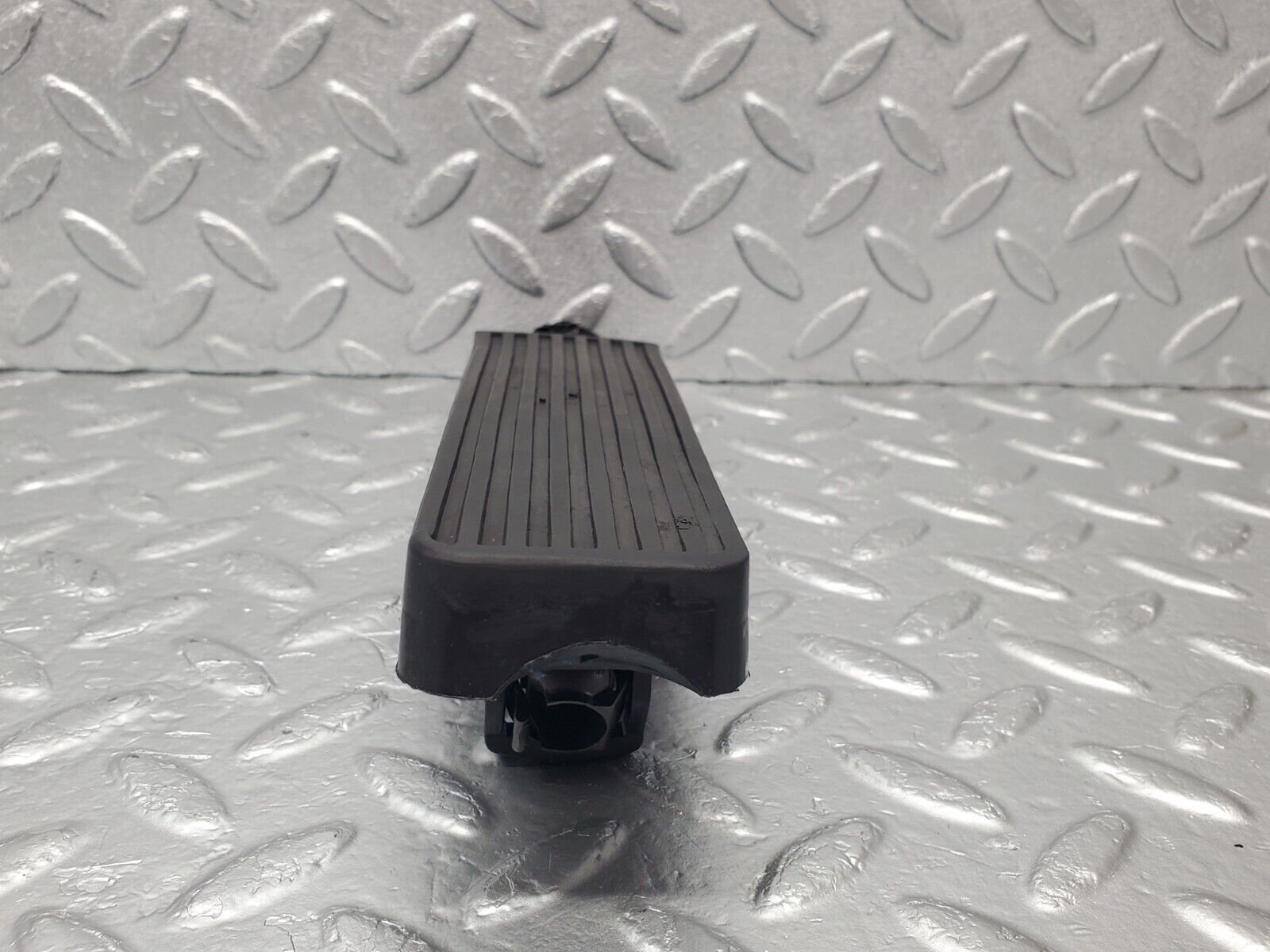 46362 Mercedes-Benz C123 280CE Coupe Accelerator Pedal With Rubber 1233010082