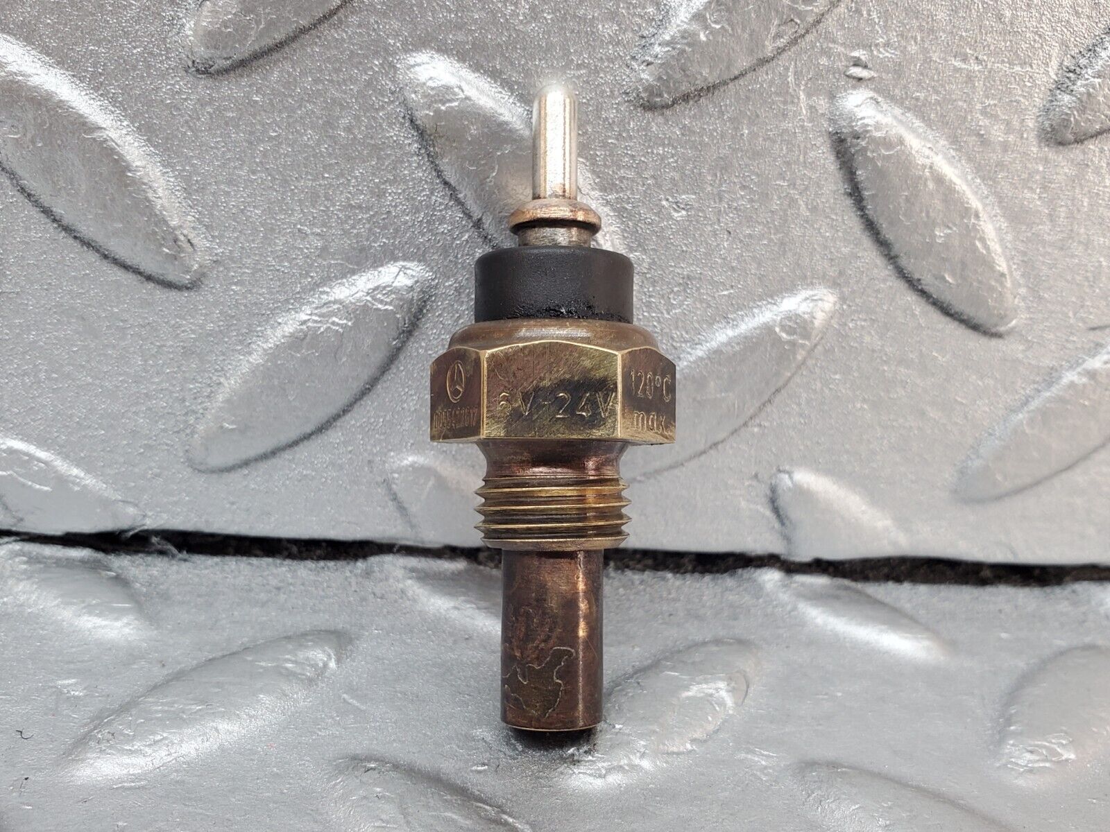 45125 Mercedes-Benz R129 300SL Coupe Coolant Temperature Sensor 0824121001 0055422617