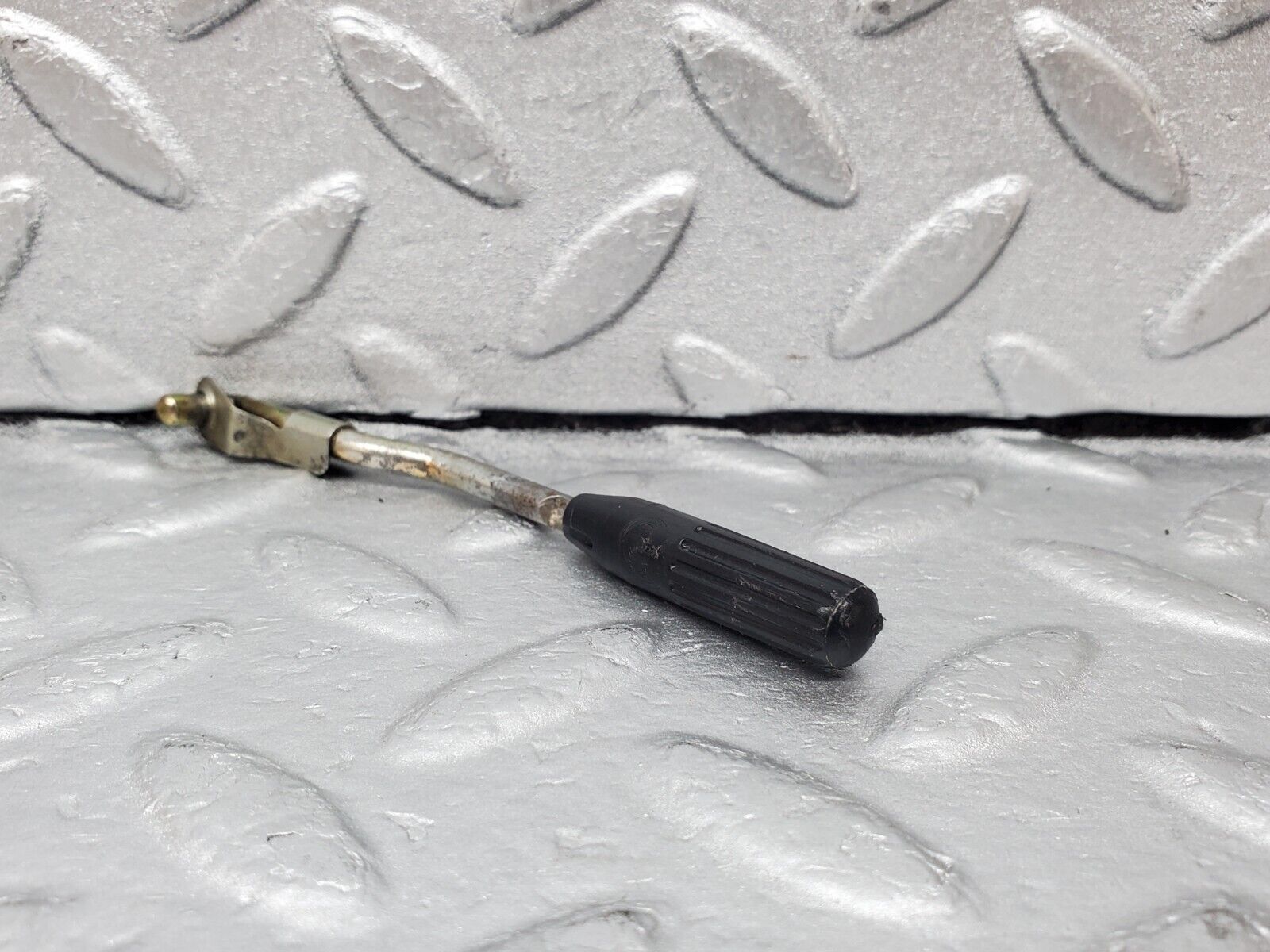 45855 Mercedes-Benz W126 420SE Front Door Lock Knob Pair