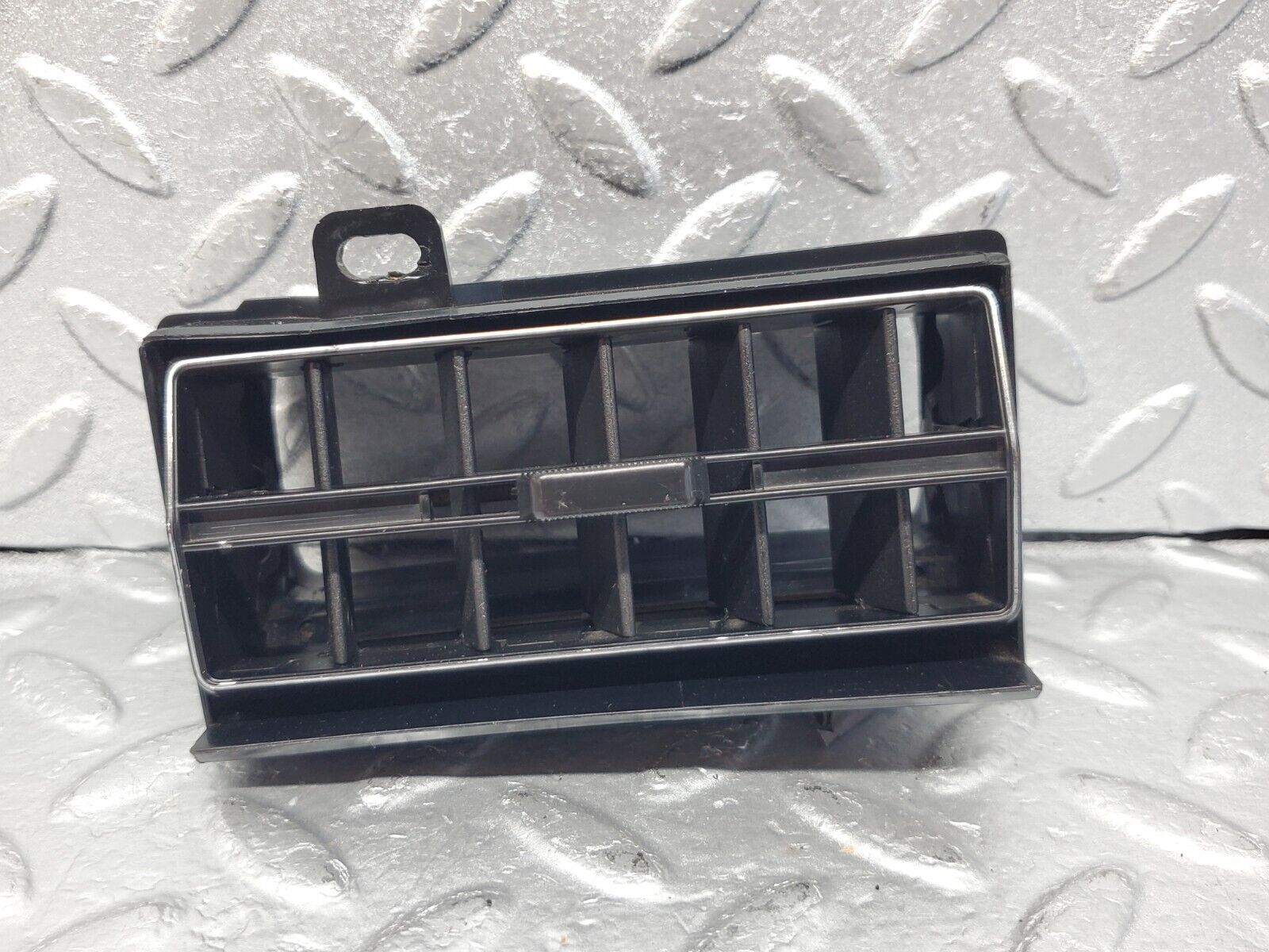 45965 Mercedes-Benz W126 420SE Dashboard Air Vent Left Side 1268310530